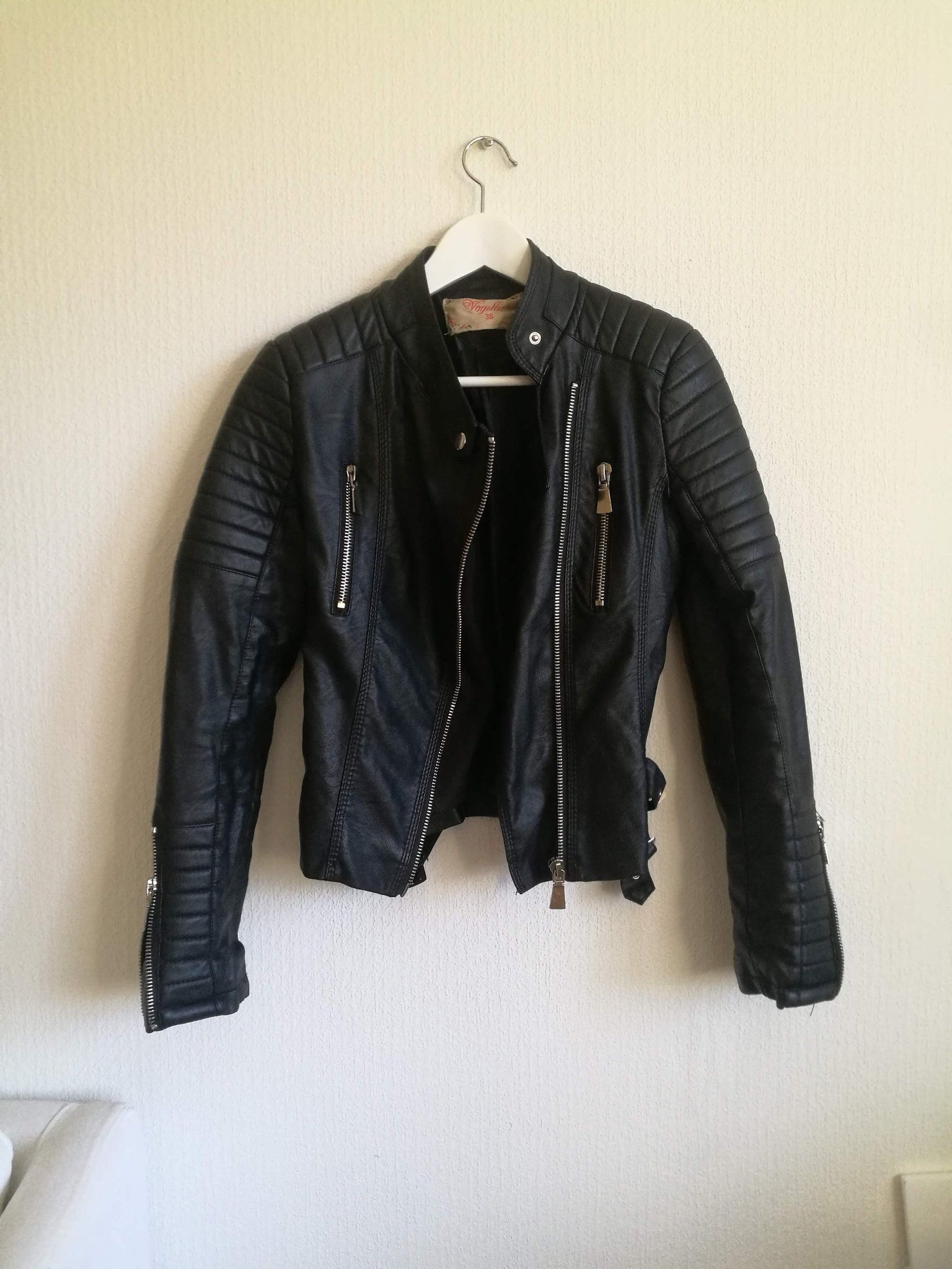 Svart skinnjacka imitation, st 38 från Chiquelle, Moto Jacket Black Svart skinnjacka imitation, st 38 från Chiquelle, Moto Jacket Black
