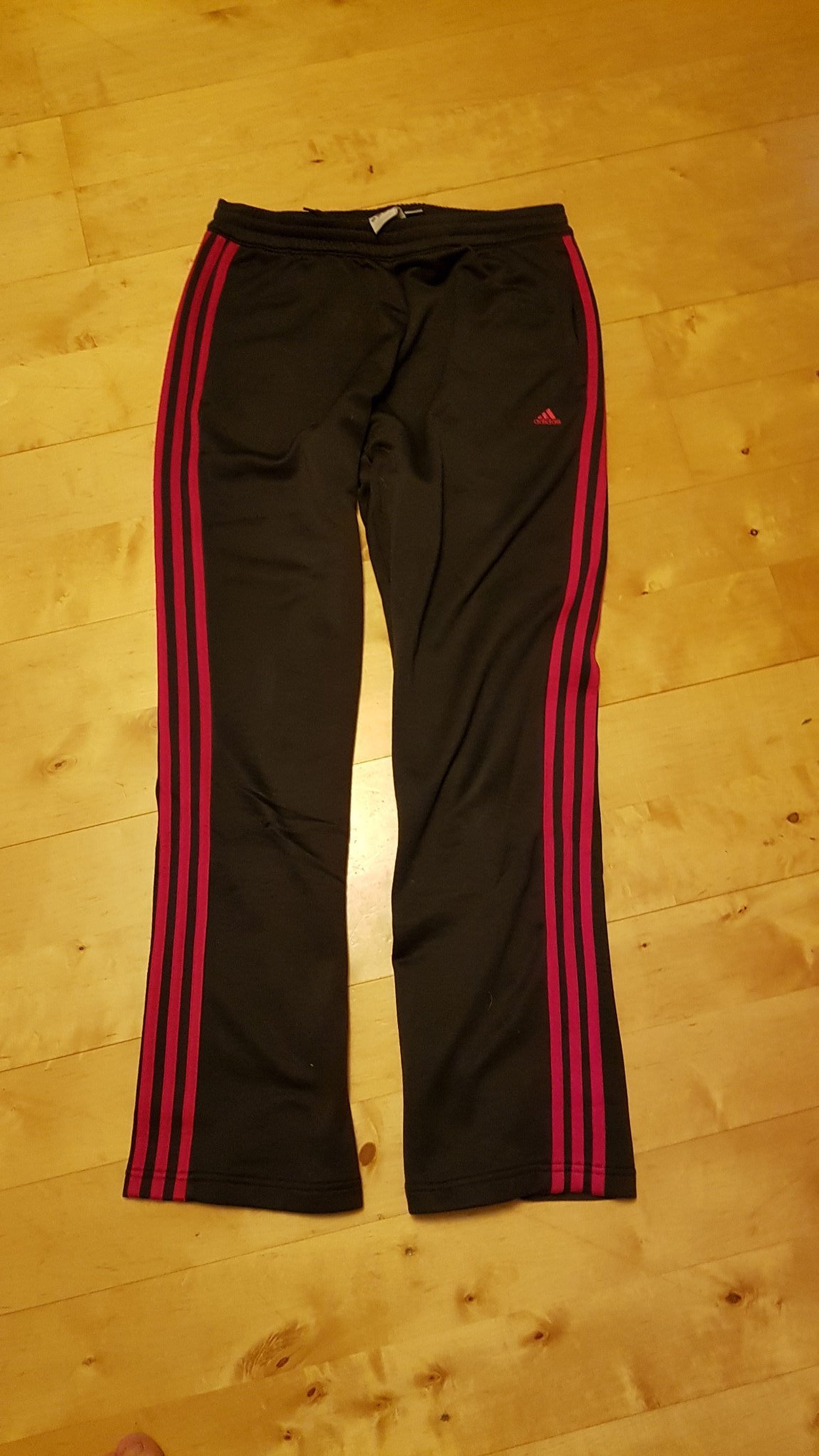 adidas byxor med rosa ränder adidas byxor med rosa ränder