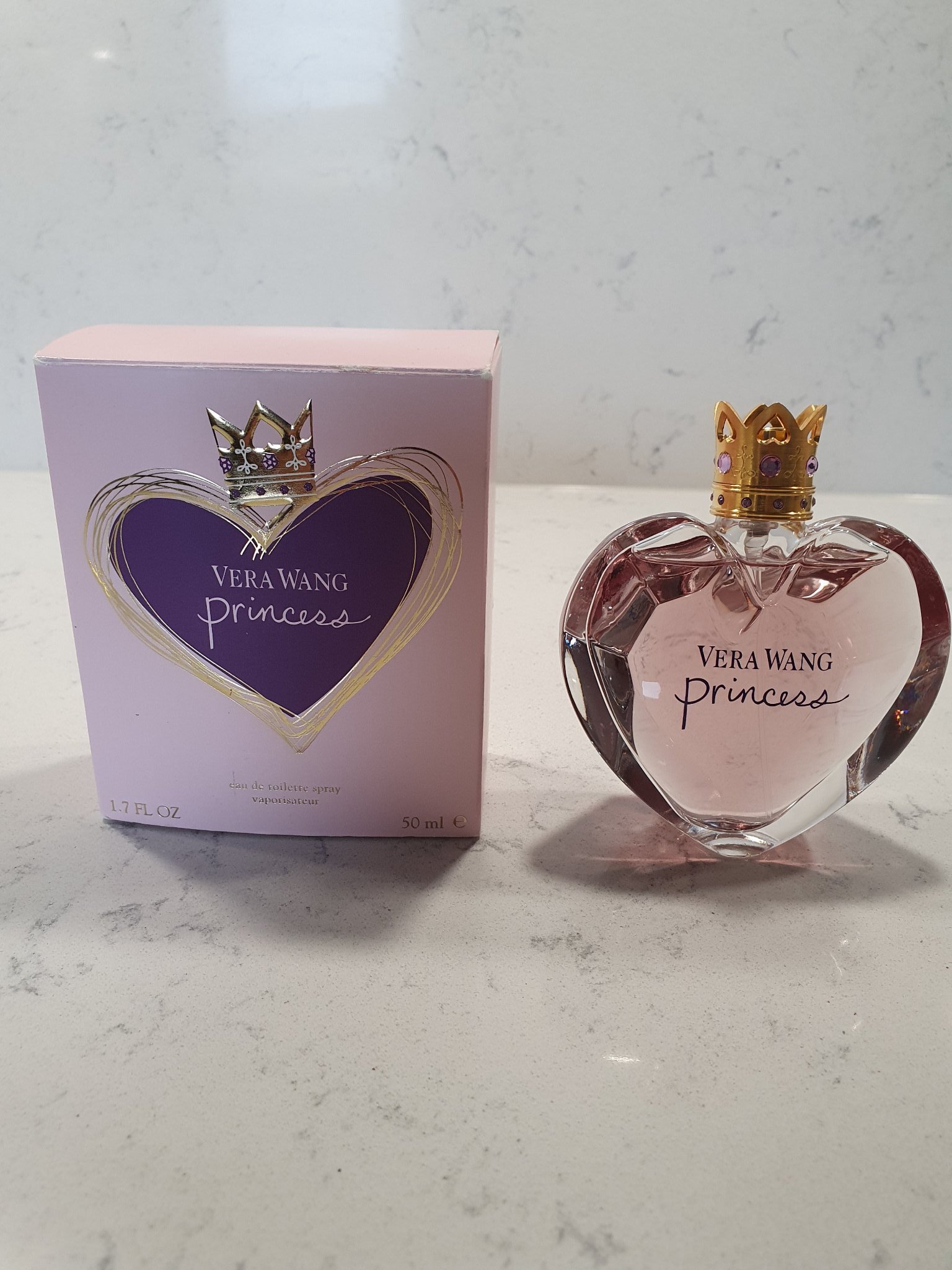 VERA WANG princess edt 50ml (396988005) ᐈ Köp på Tradera Köp Princess by Vera Wang Eau De Toilette Spray 50 ml