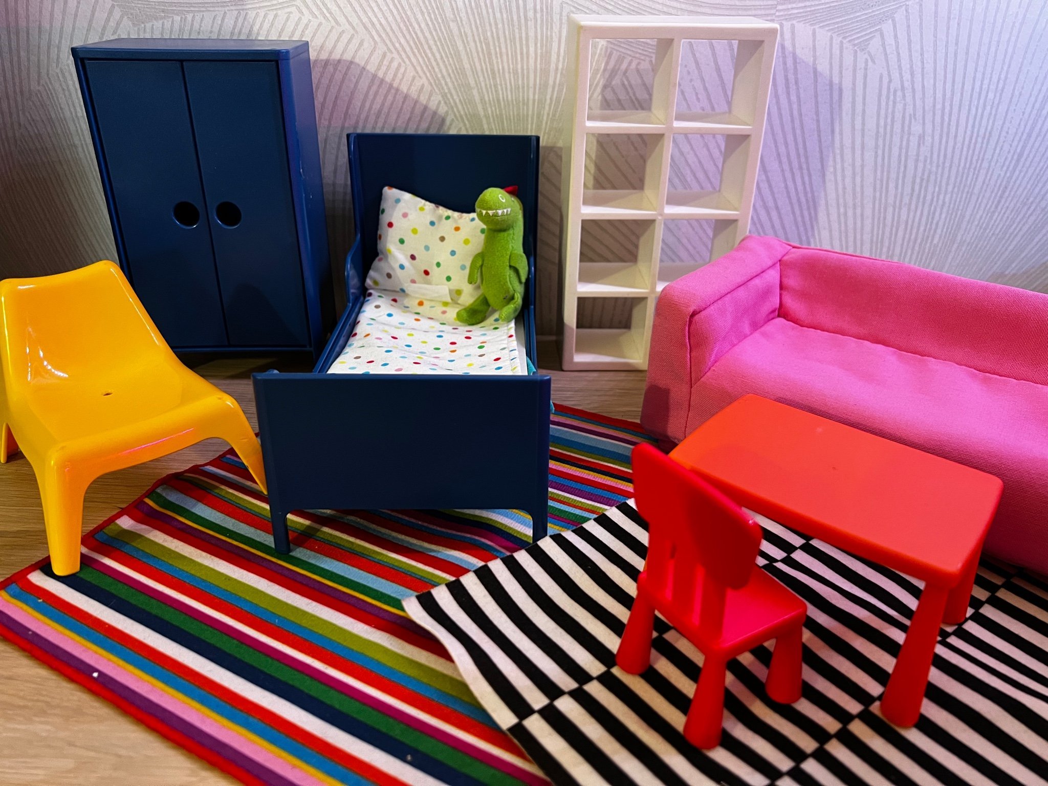 IKEA HUSET Möbler Julklappstips Dockskåpsmöbler Dockskåp Kallax Matta