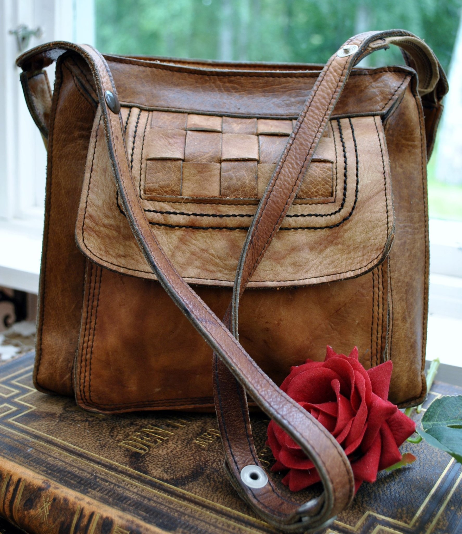 Retro vintage tidlös NORTH BAG made IN FINLAND väska axelremsväska i äkta läder Retro vintage tidlös NORTH BAG made IN FINLAND väska axelremsväska i äkta läder