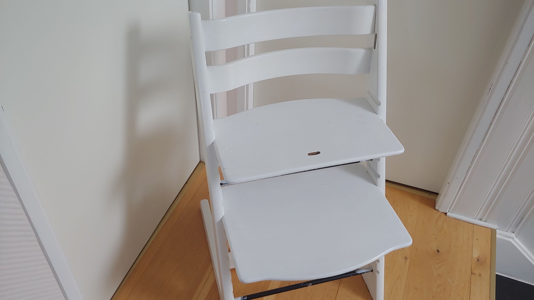 STOKKE TRIPP TRAPP barnstol vit nyare modell 2012 STOKKE TRIPP TRAPP barnstol vit nyare modell 2012