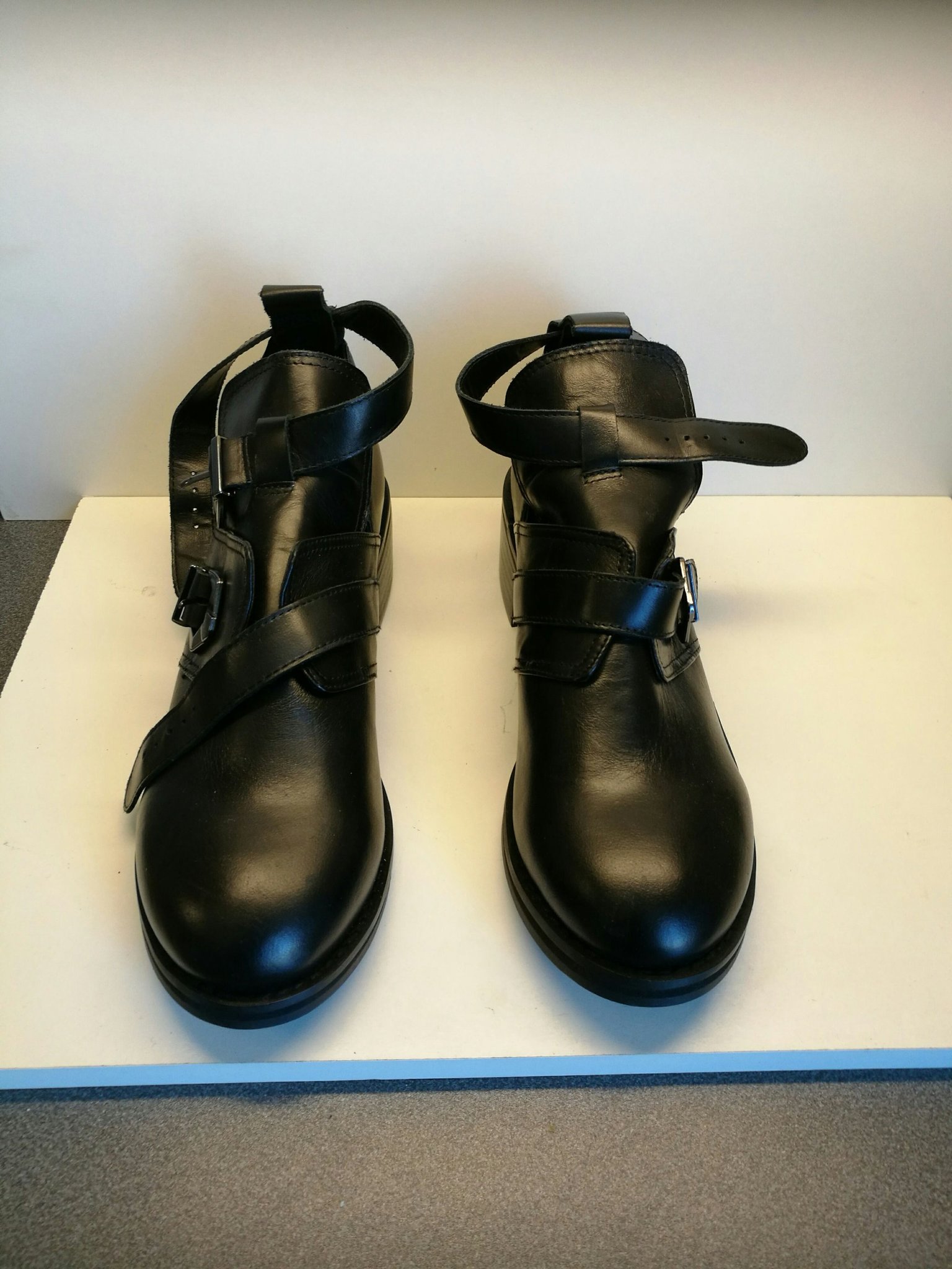 Nya boots från ROOTS storlek 39 Nypris 1122, (346402547 Nya boots från ROOTS storlek 39 Nypris 1122, (346402547