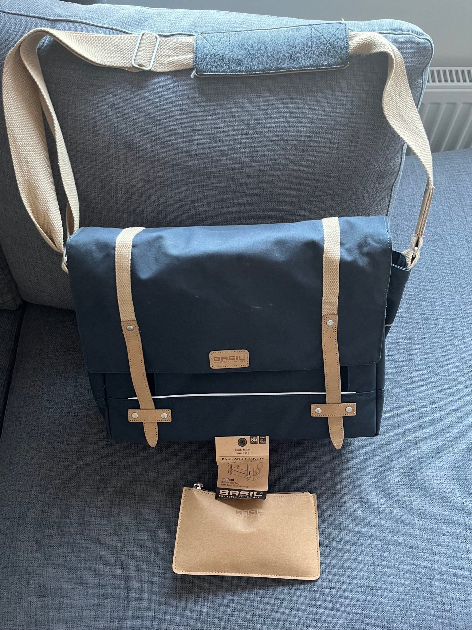 Se produkter som liknar Cykelväska Sidoväska/Basil Po.. på Tradera