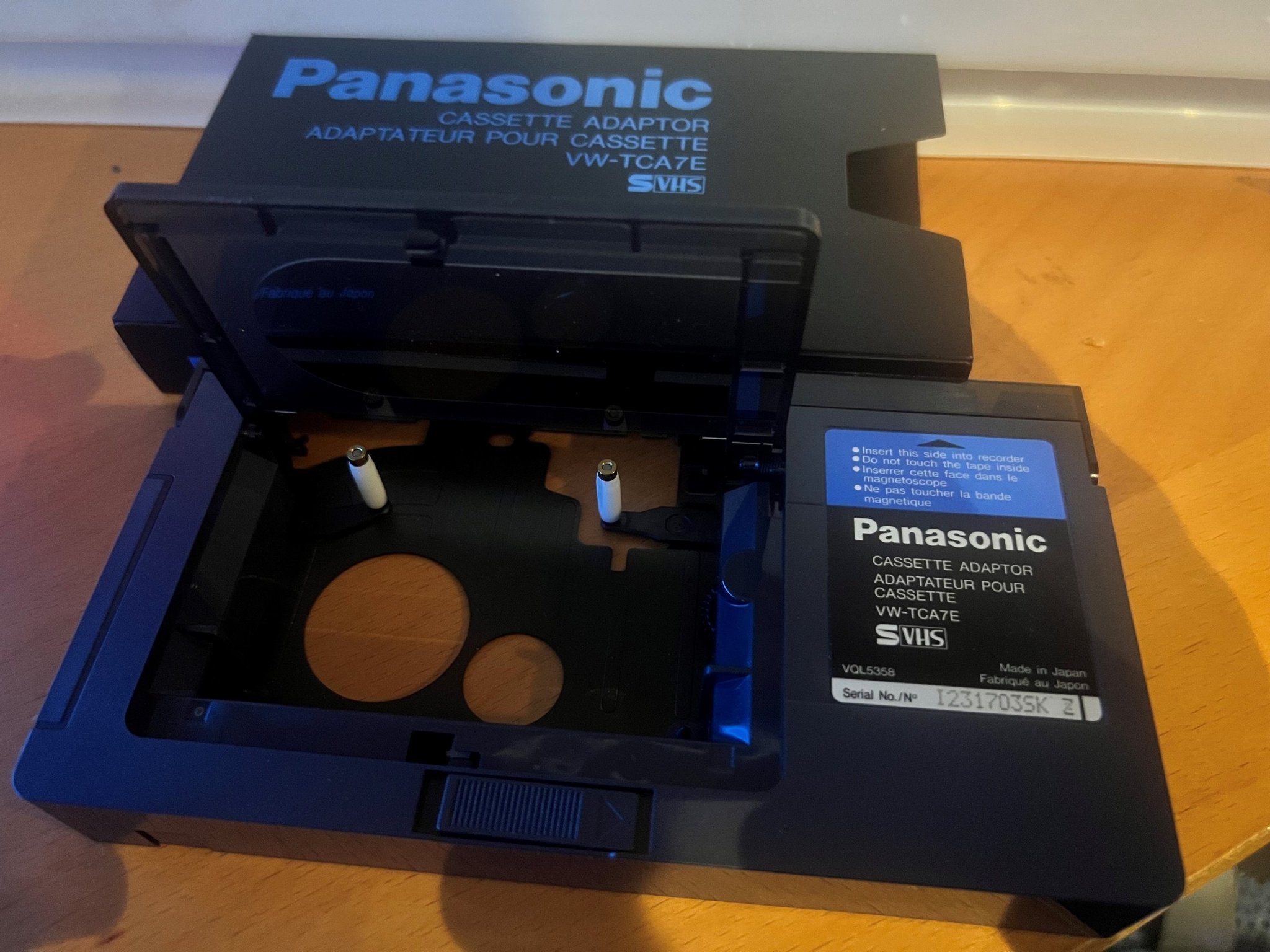 VHS cassette adaptor VWTCA7E Köp på Tradera (574021909)