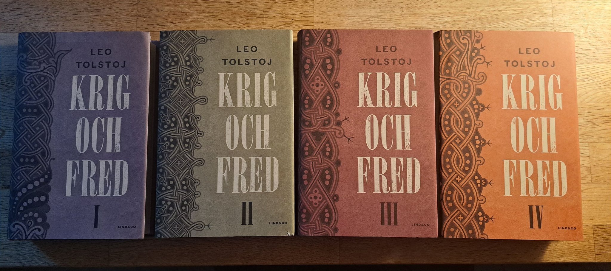 Se produkter som liknar Krig och Fred av Leo Tolstoj .. på Tradera