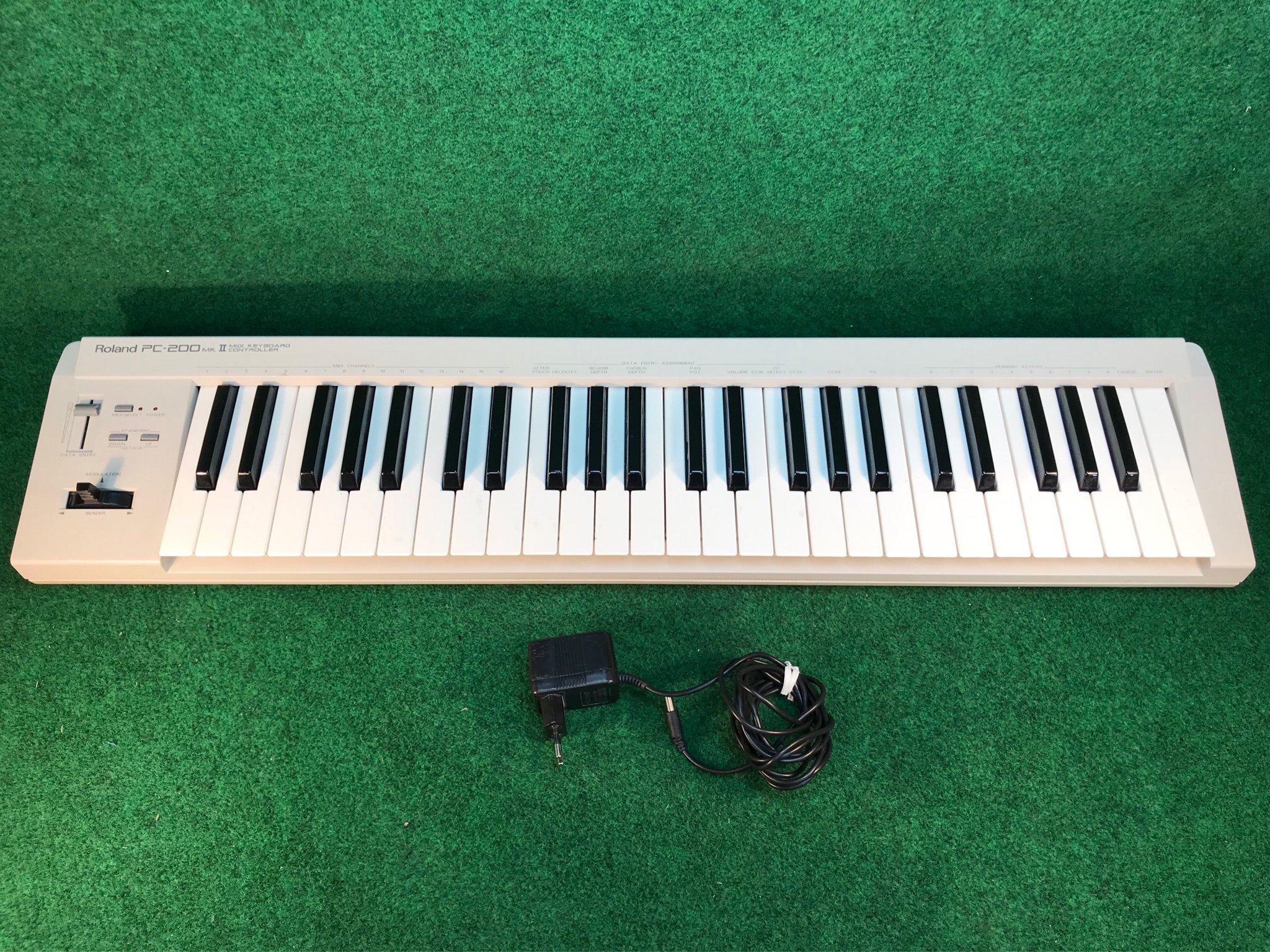 ROLAND PC 200 MK II midi keybor.. (423112992) ᐈ auktionsbyrån1 på Tradera