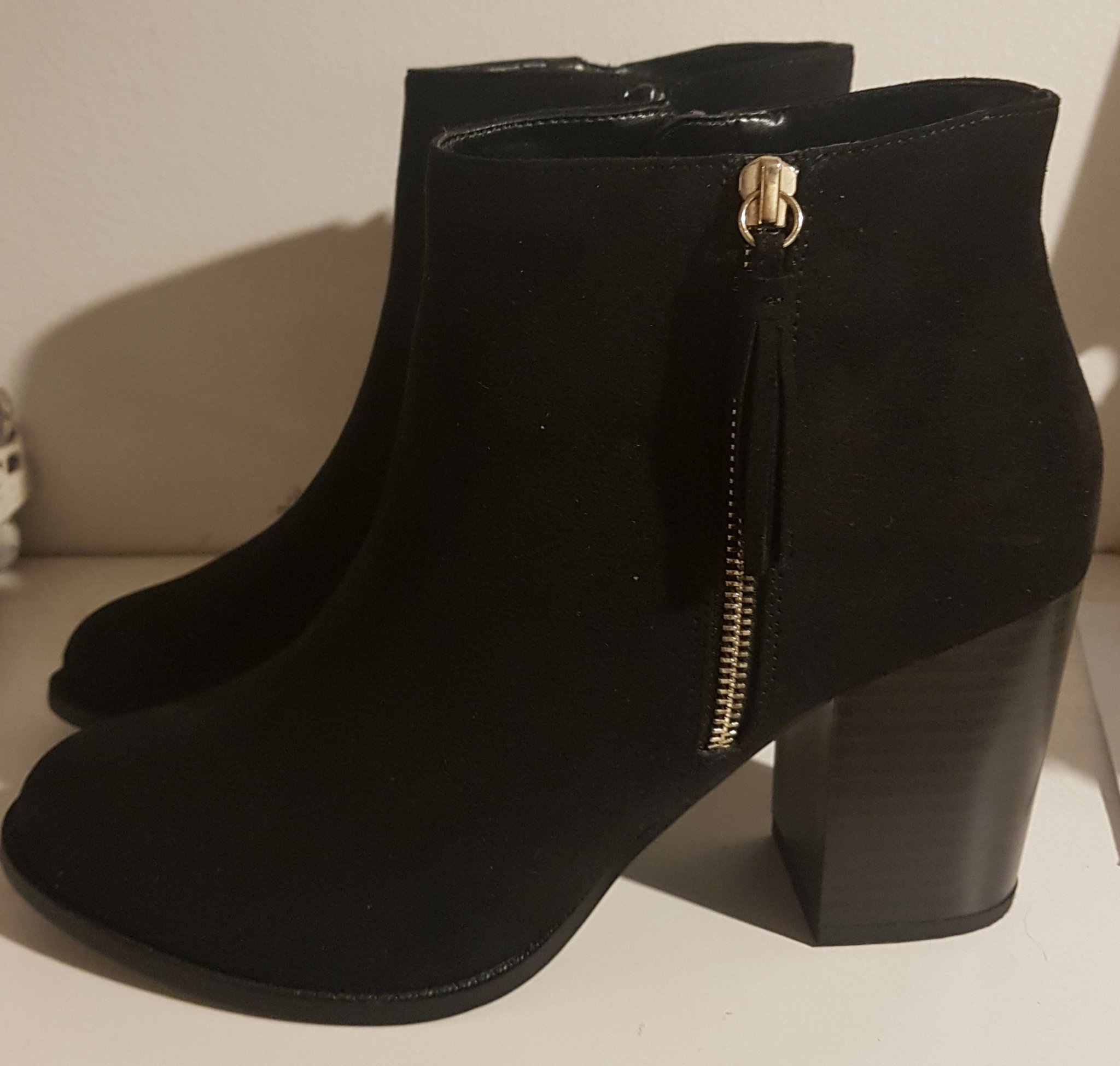pumps breda fötter