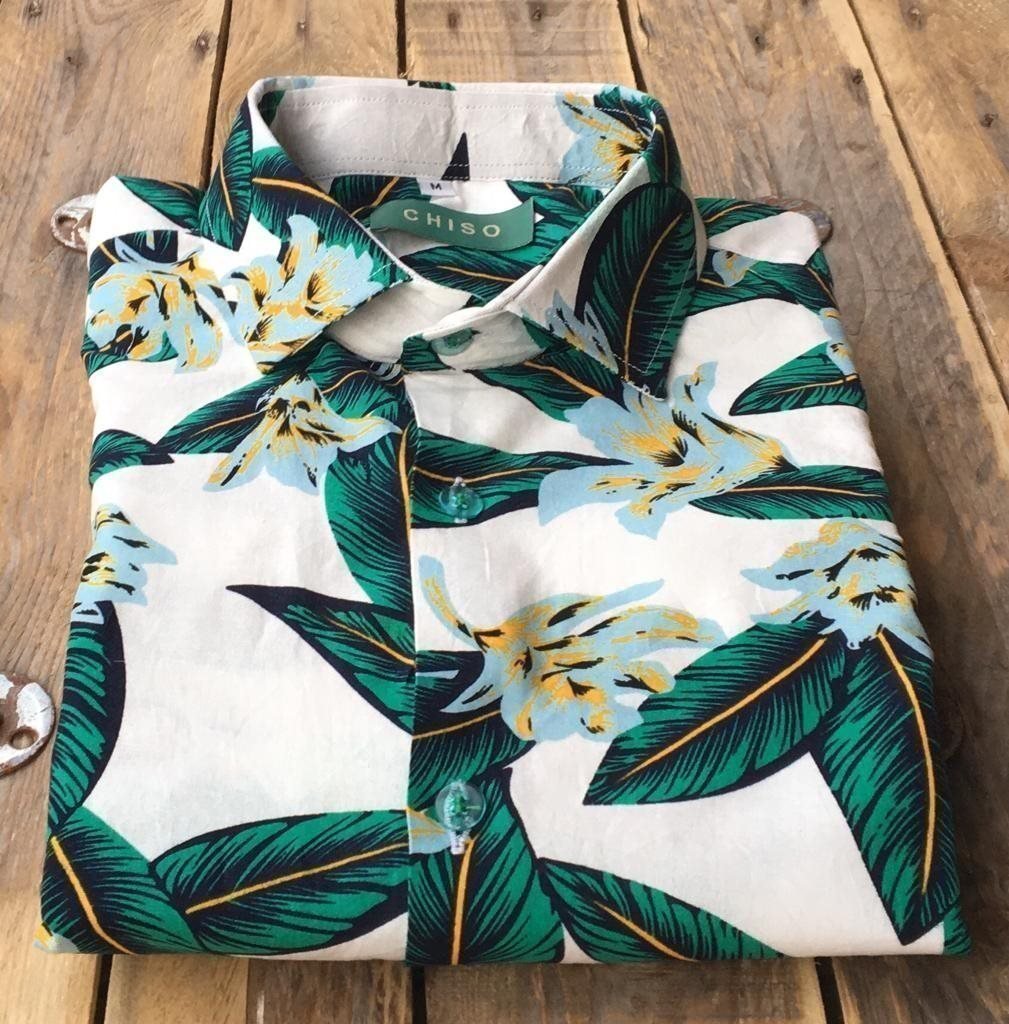 "CHISO SHIRTS" Ny vit skjorta med blommor i storlek M