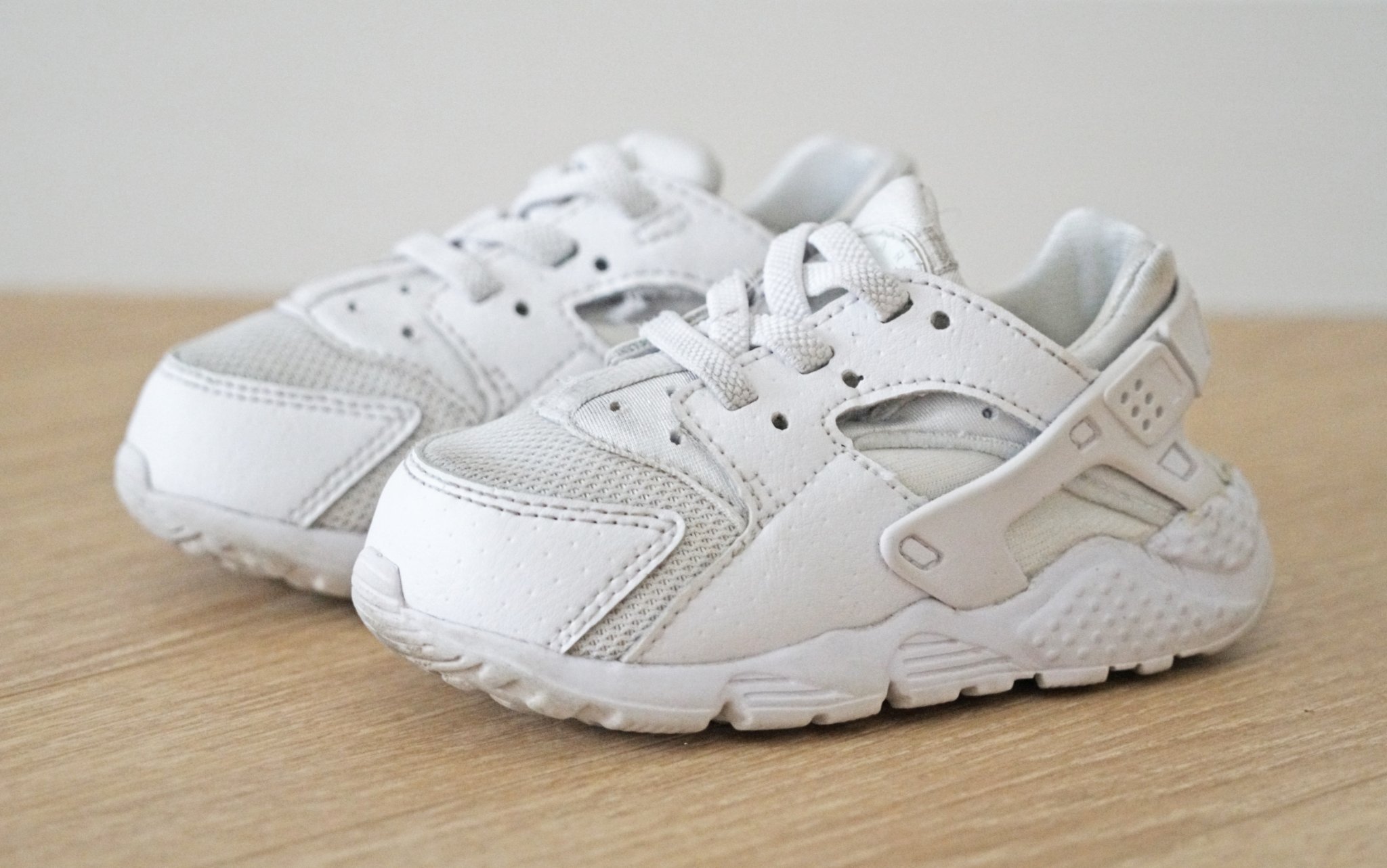 NIKE HUARACHE AIR baby barn toddler sneakers .. (395069782) ᐈ Köp på