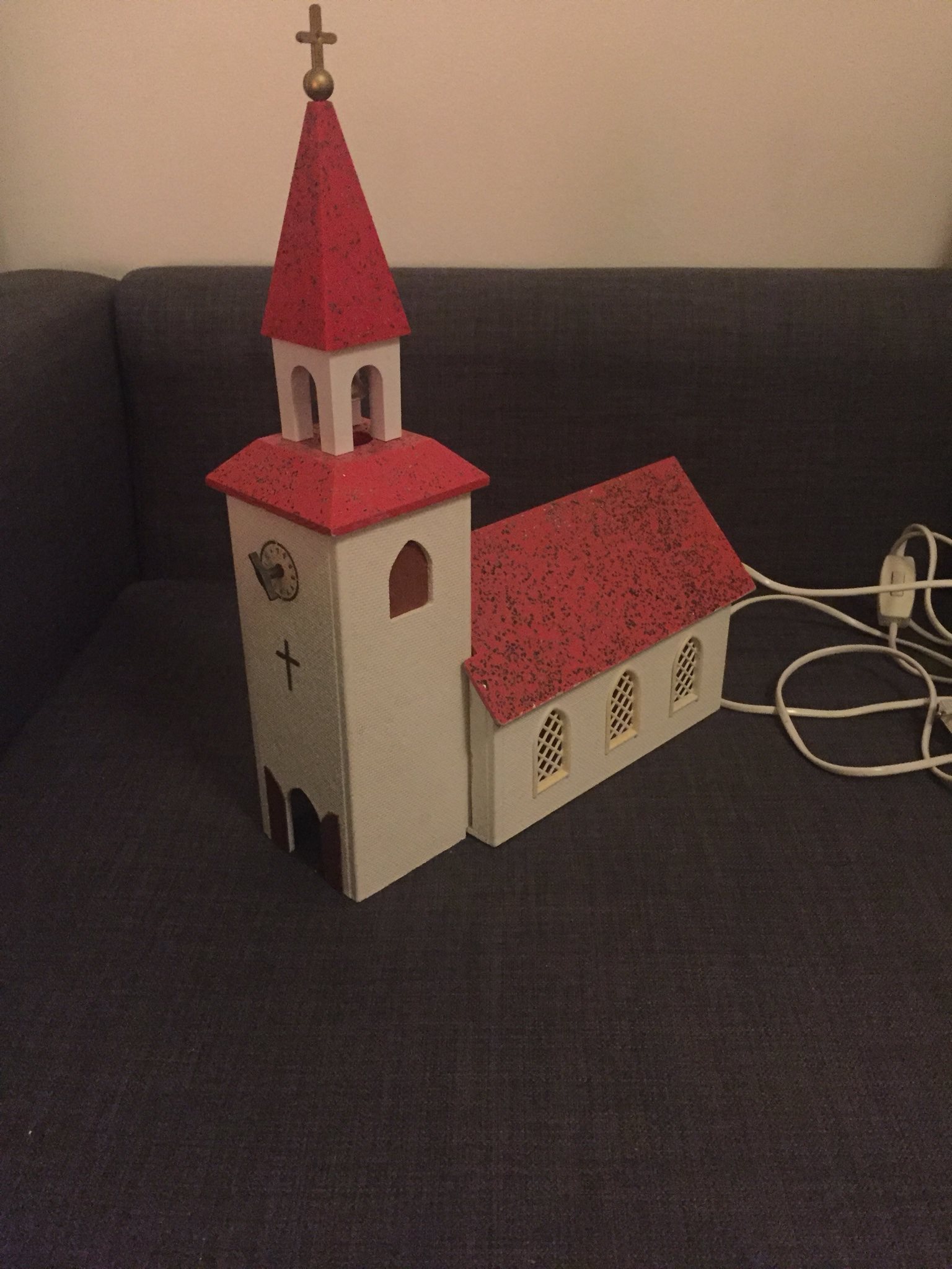 spelande kyrka med belysning spelande kyrka med belysning