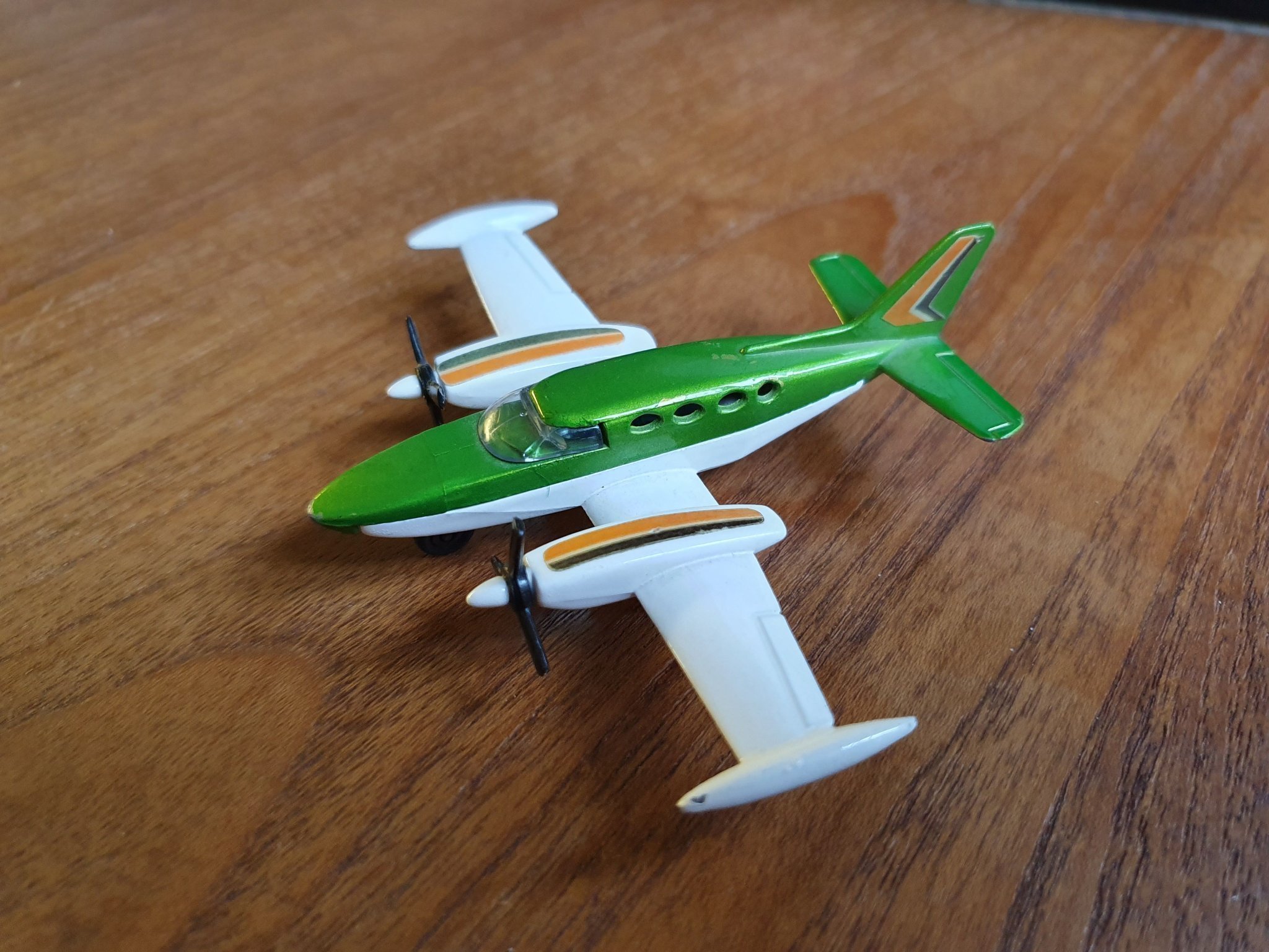 matchbox cessna 402
