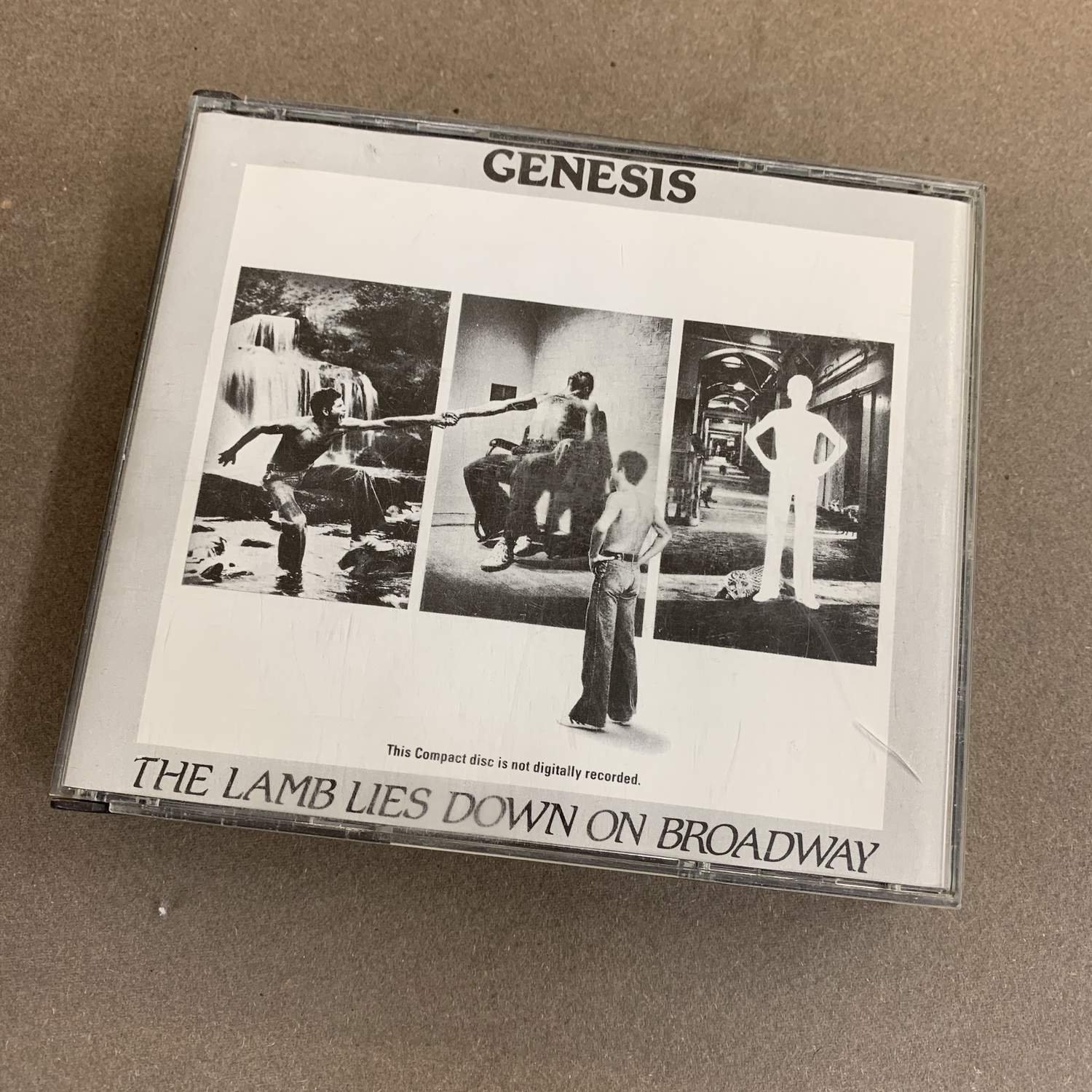 Genesis The lamb Lies Down On.. (374151767) ᐈ fromthebelvedeer på Tradera Genesis The lamb Lies Down On.. (374151767) ᐈ fromthebelvedeer på Tradera