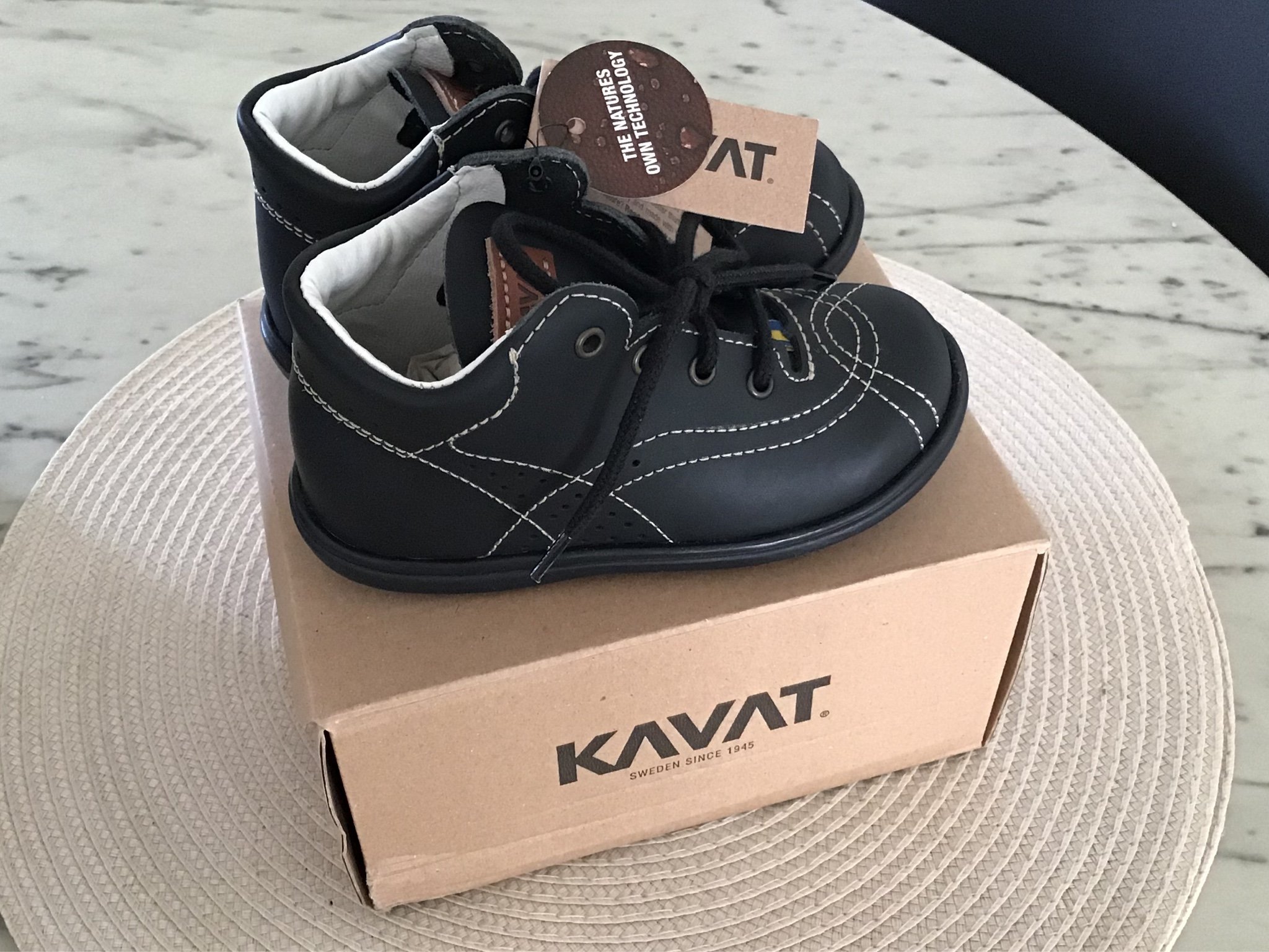 NYA i kartong KAVAT Edsbro XC Skor Svart läder skor kängor märkes lyx boots 24 NYA i kartong KAVAT Edsbro XC Skor Svart läder skor kängor märkes lyx boots 24