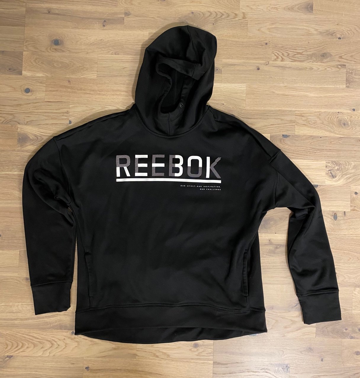 Reebok hoodie Dam Strl M Reebok hoodie Dam Strl M