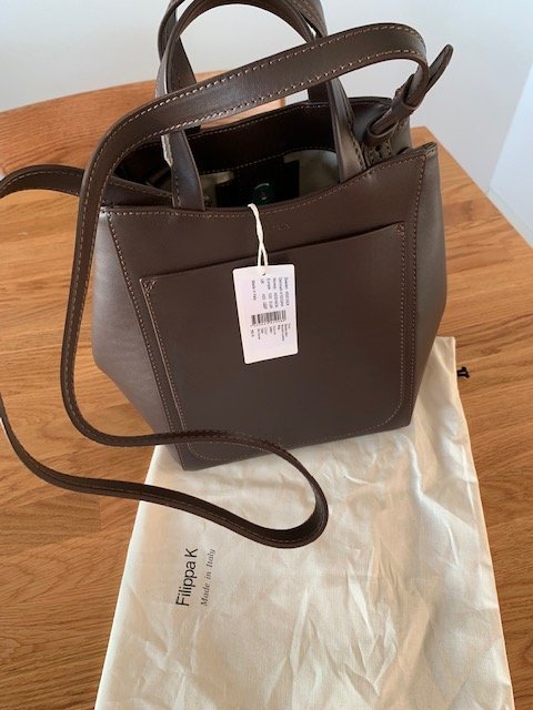 filippa k shelby bucket bag