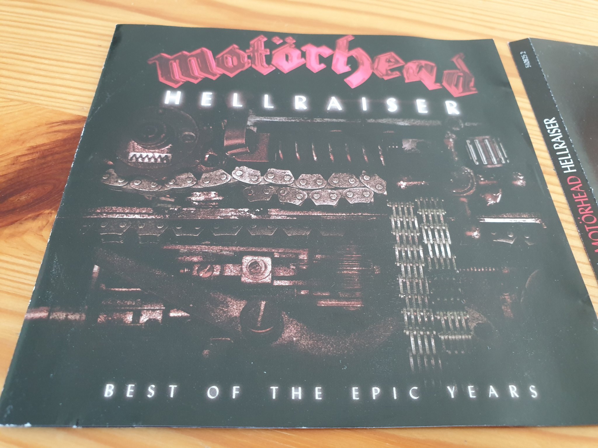 Motörhead Hellraiser Best Of The Epic Yea.. (418531235) ᐈ Köp på