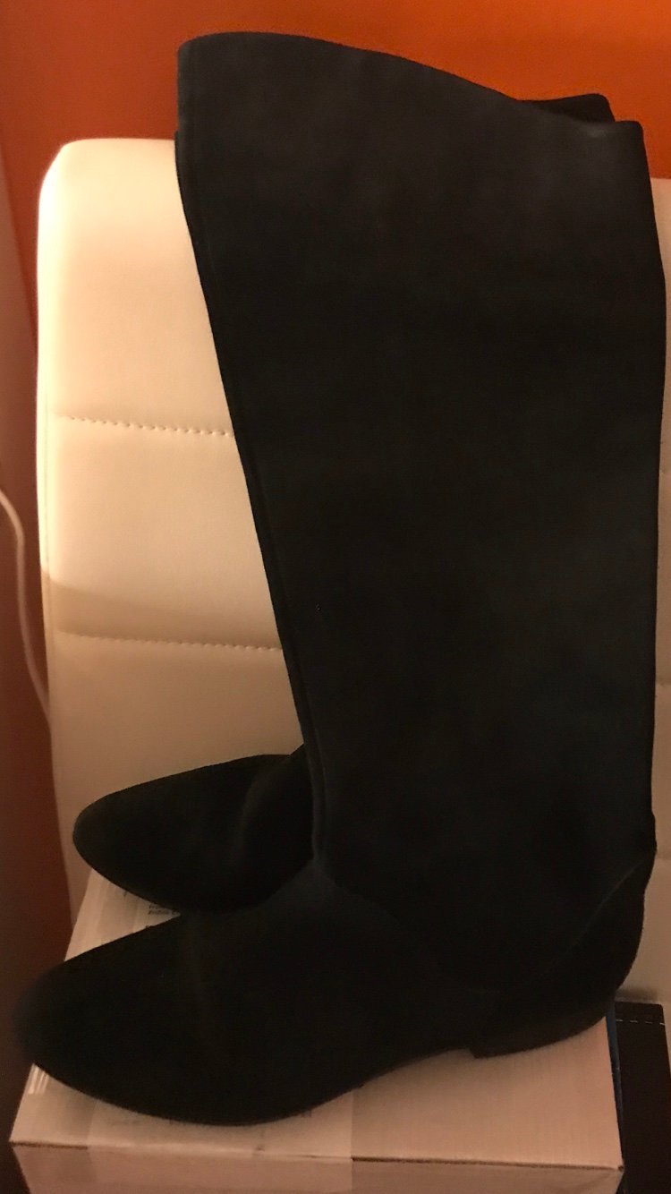 Knähöga svarta mocka stövlar ! Knähöga svarta mocka stövlar !