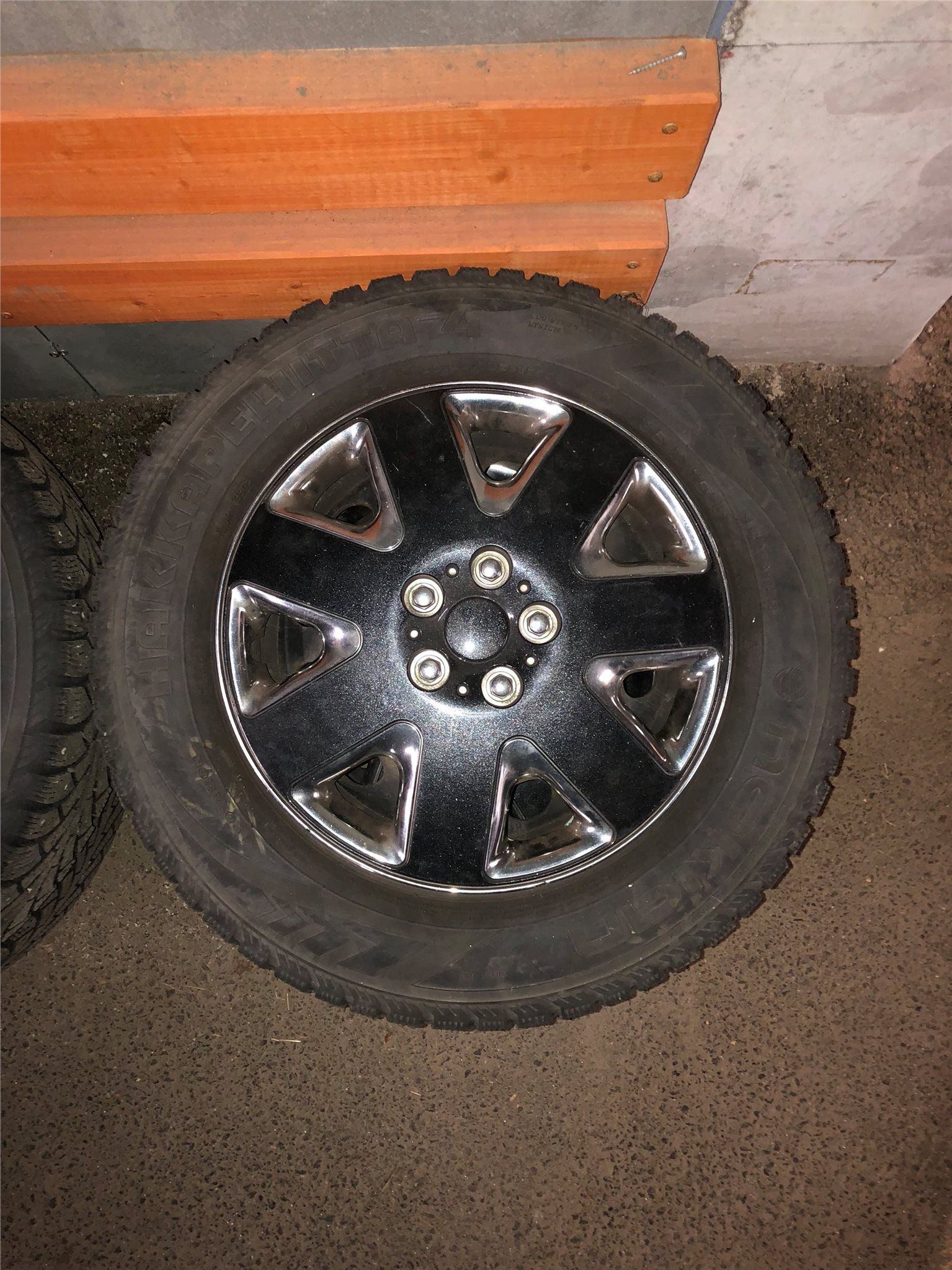 dubbade vinterdäck på fälg dubbade vinterdäck på fälg