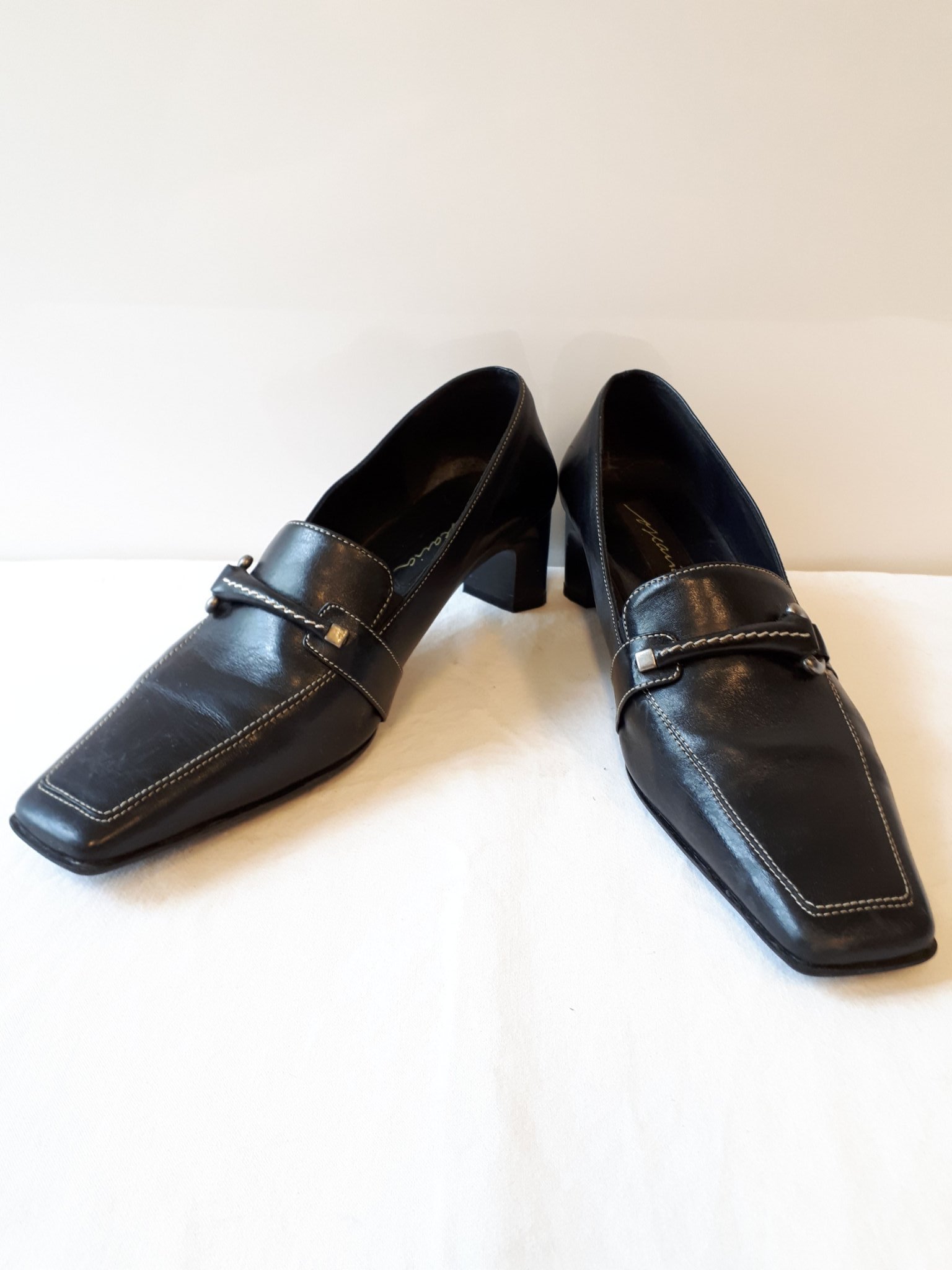Oscaria, retrovintage svarta pumps (klackskor), strl 38 Oscaria, retrovintage svarta pumps (klackskor), strl 38