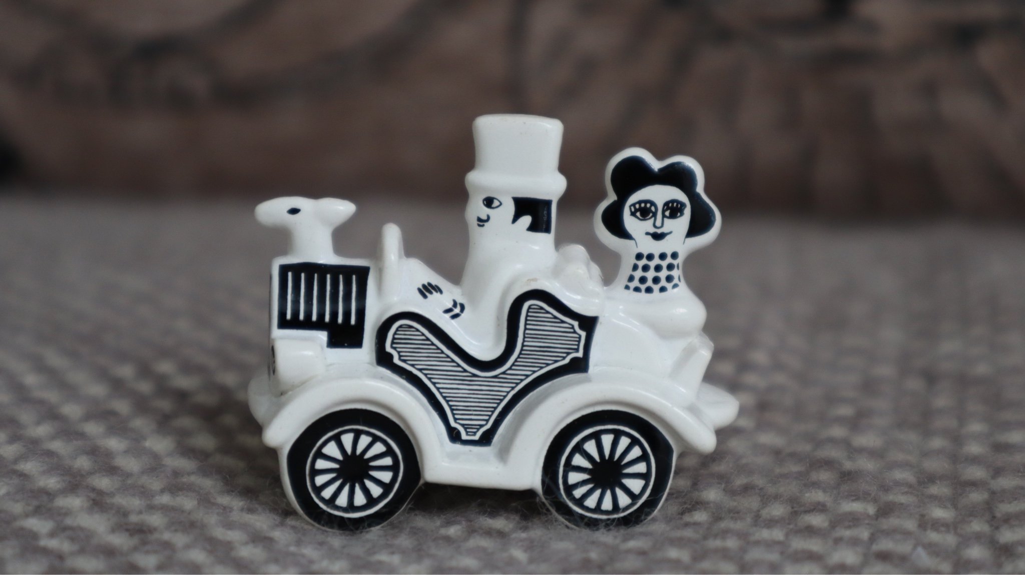 Lisa Larson ◇ Traffic Bil Lisa Larson – Traffic for Gustavsberg