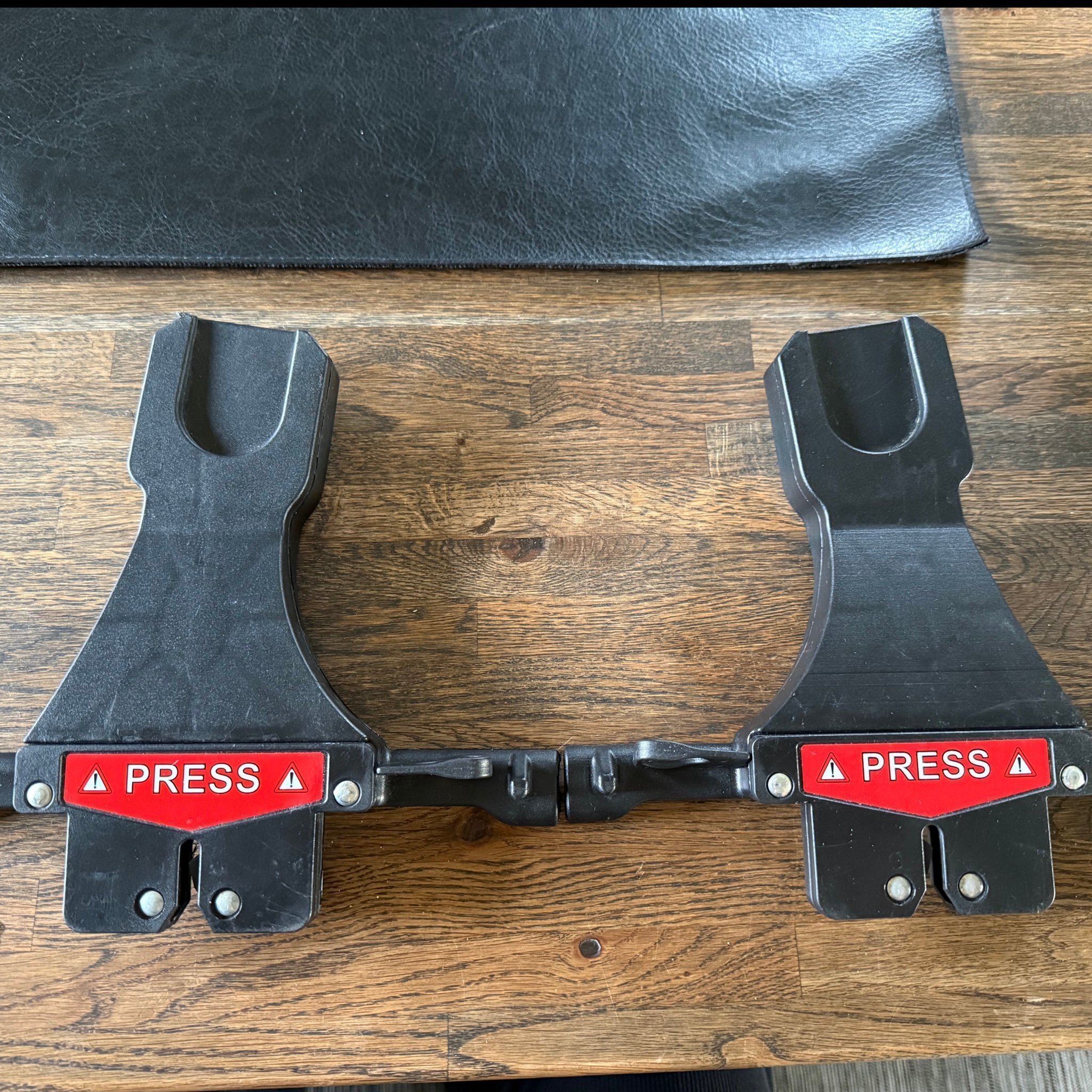 Emmaljunga adapter babyskydd Köp på Tradera (699893502)