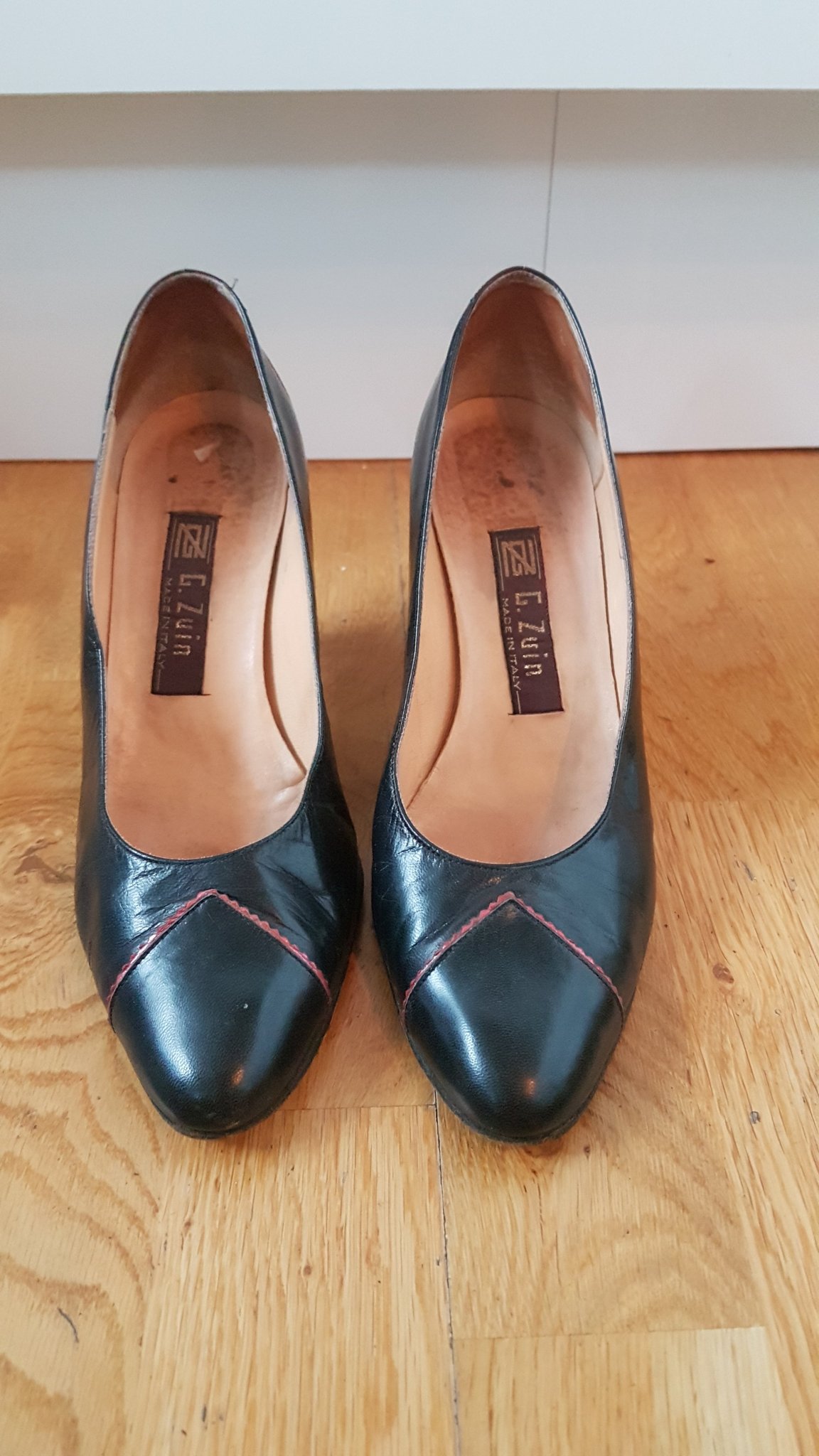 Vintage svarta pumps storlek 37