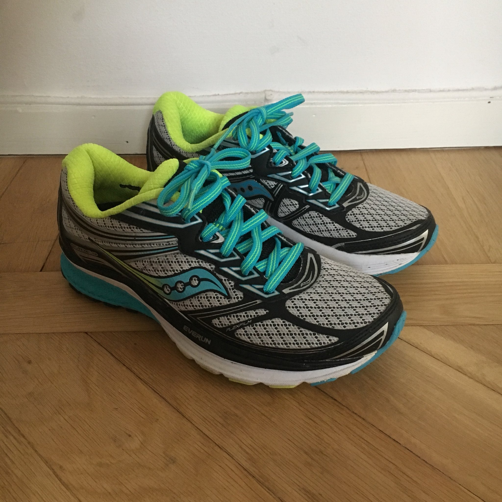 saucony guide 9 36