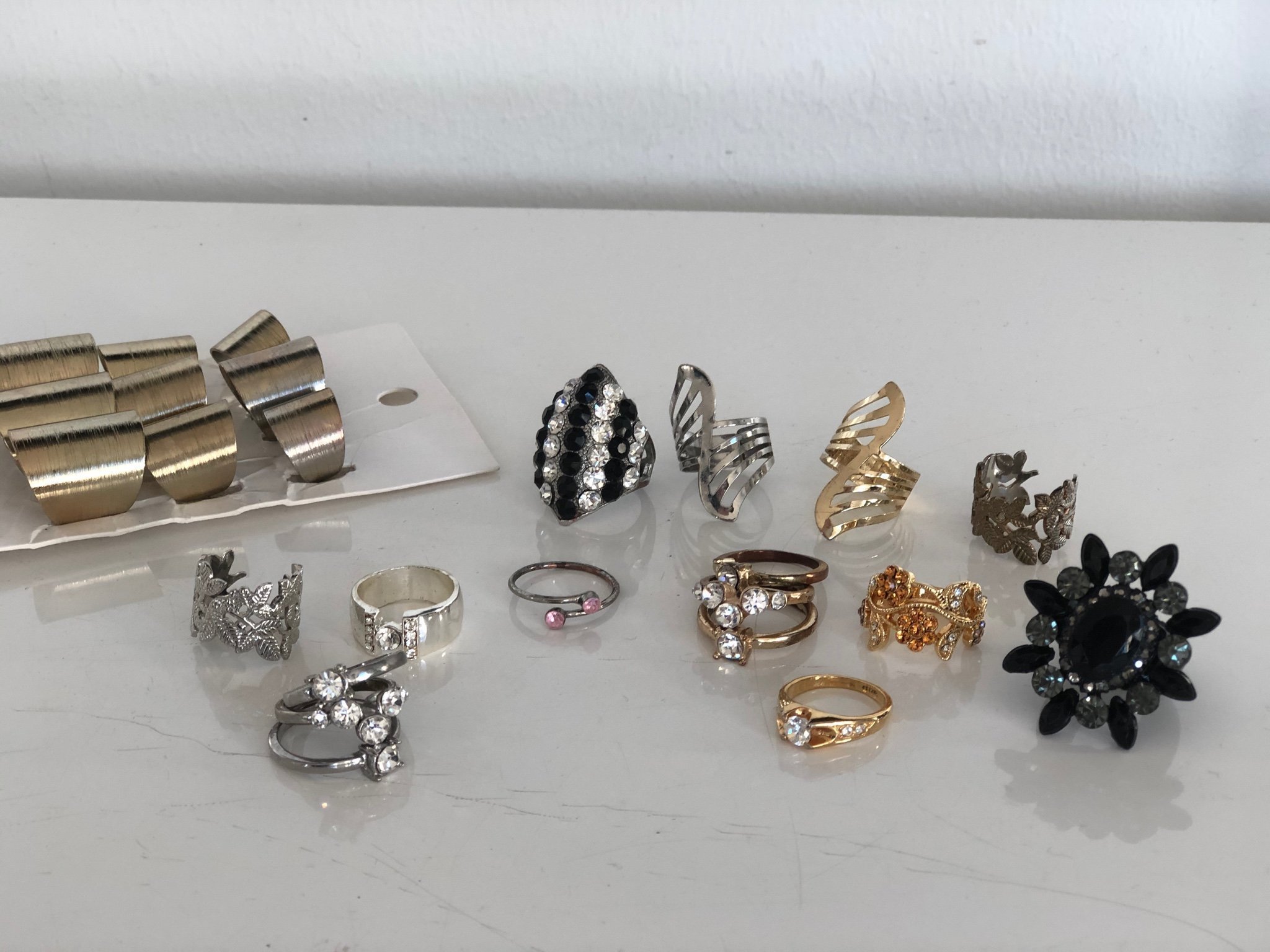 25st fina RINGAR i olika skick Nya Damringar Accessoarer Smycken Silverpläterade