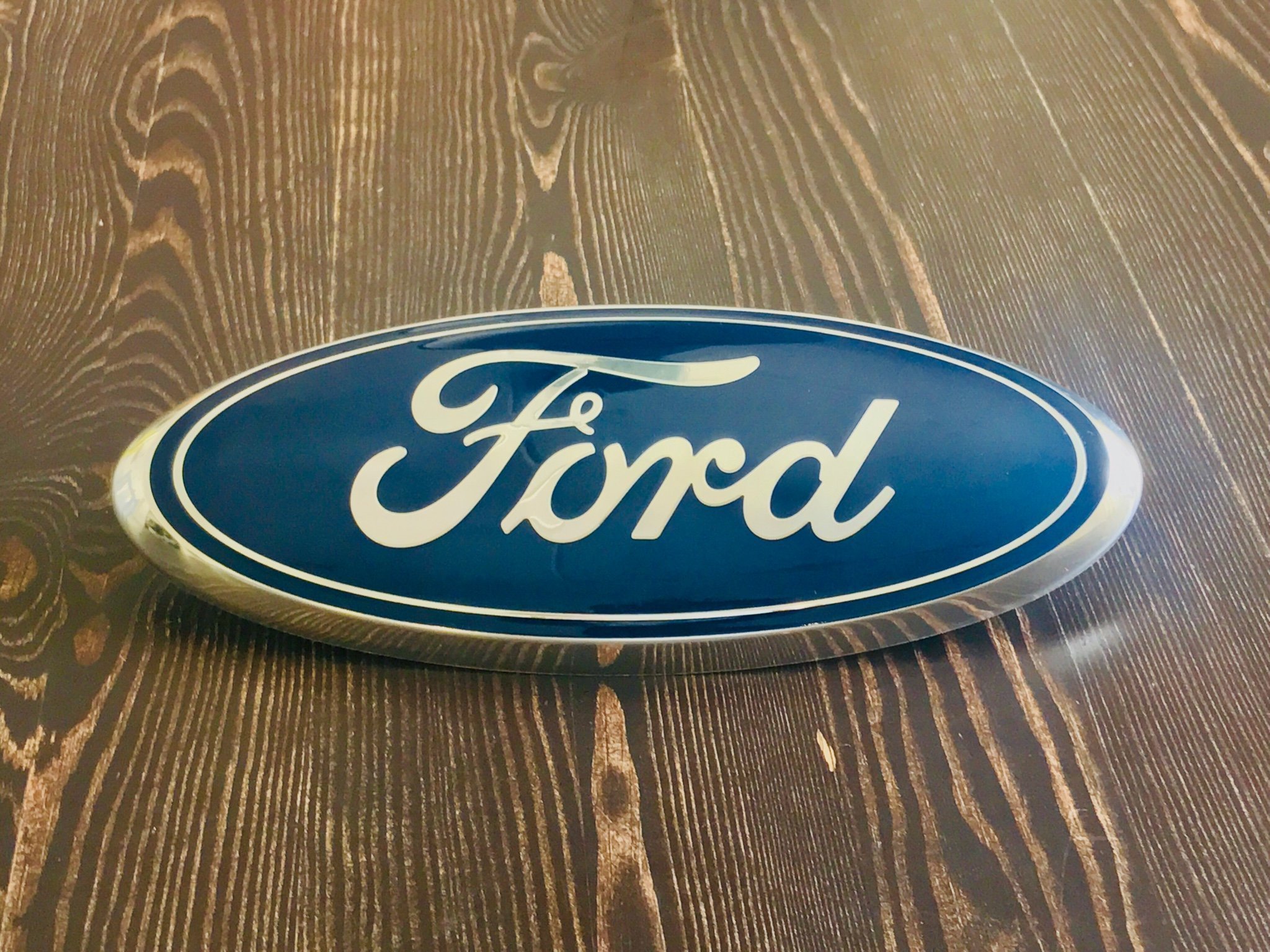 Original Ford Emblem för grill (SUV eller Pickup) (412549566 Original Ford Emblem för grill (SUV eller Pickup) (412549566