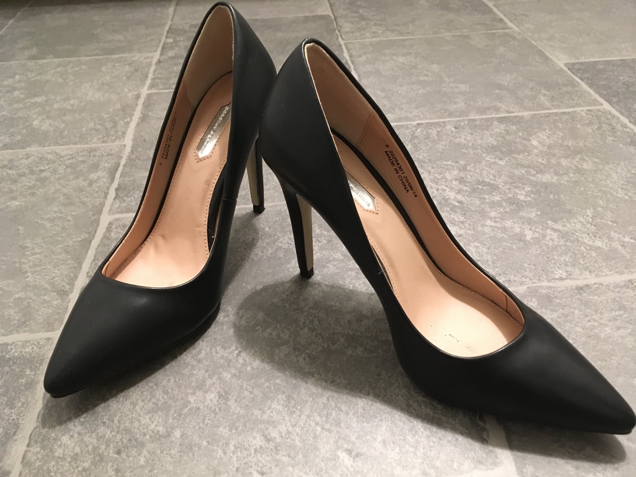 klassiska svarta pumps klassiska svarta pumps