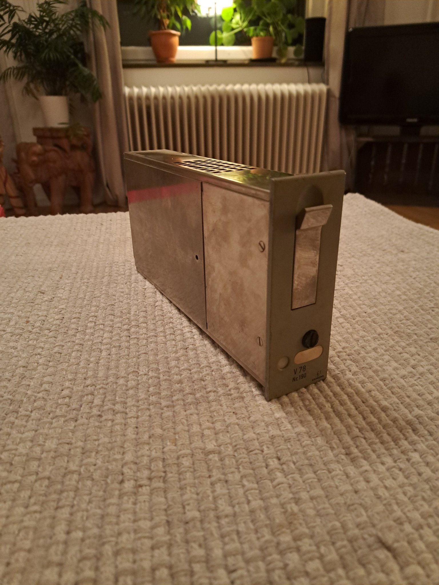 SIEMENS V78 RARE VINTAGE MICPREAMP Köp på Tradera (576346465)