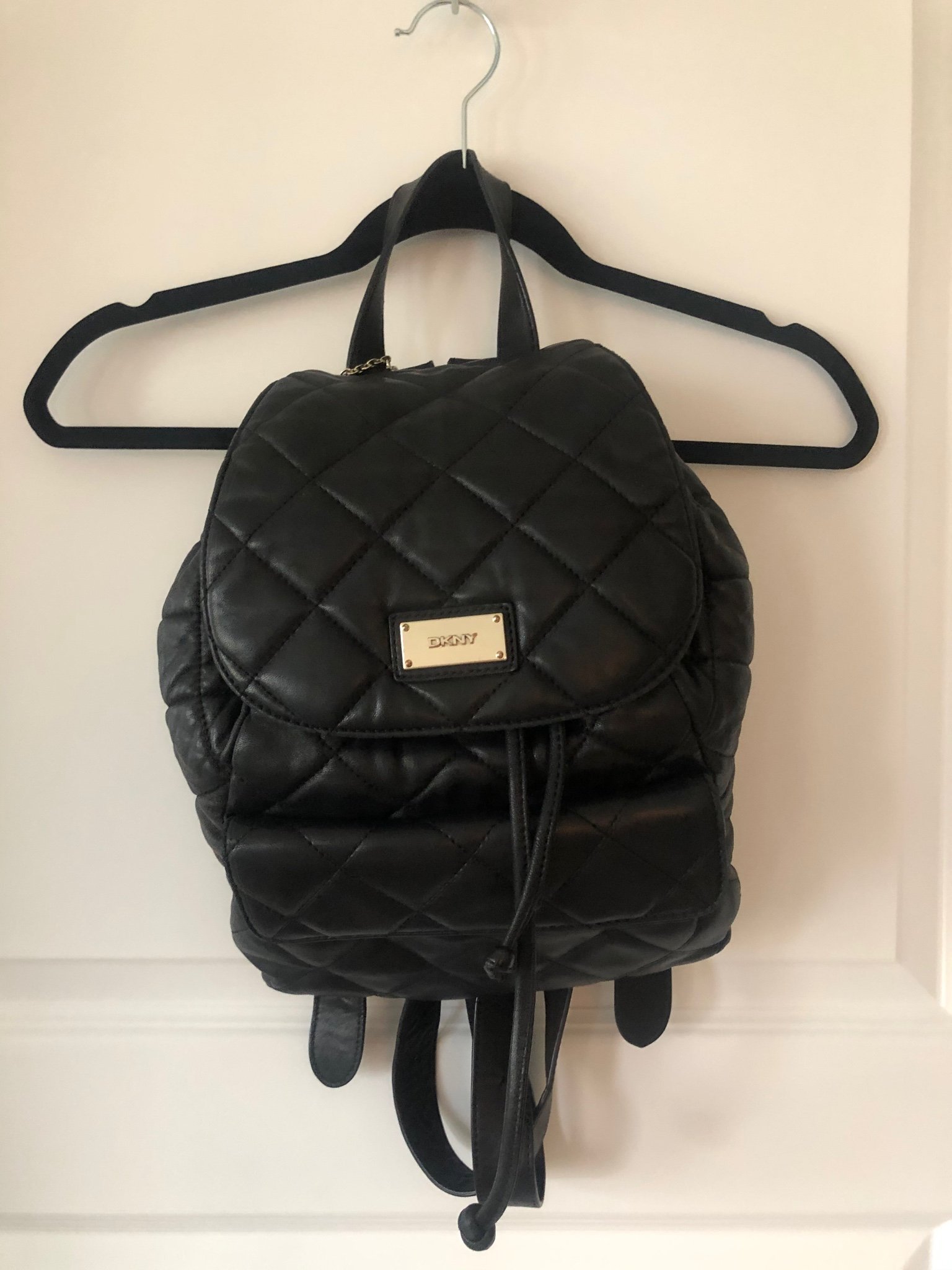 Liten ryggsäck i quiltat läder DKNY (422155996) ᐈ Köp på Liten ryggsäck i quiltat läder DKNY (422155996) ᐈ Köp på
