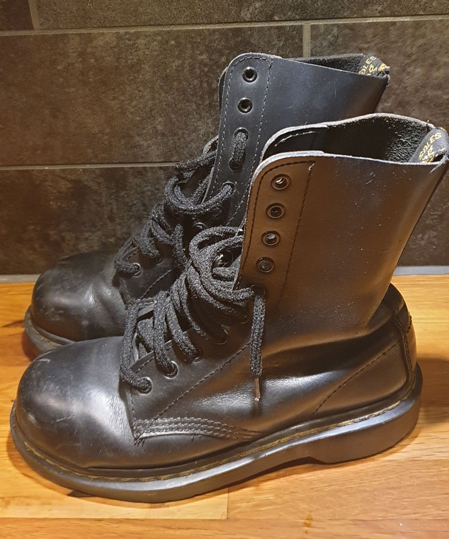 dr martens air