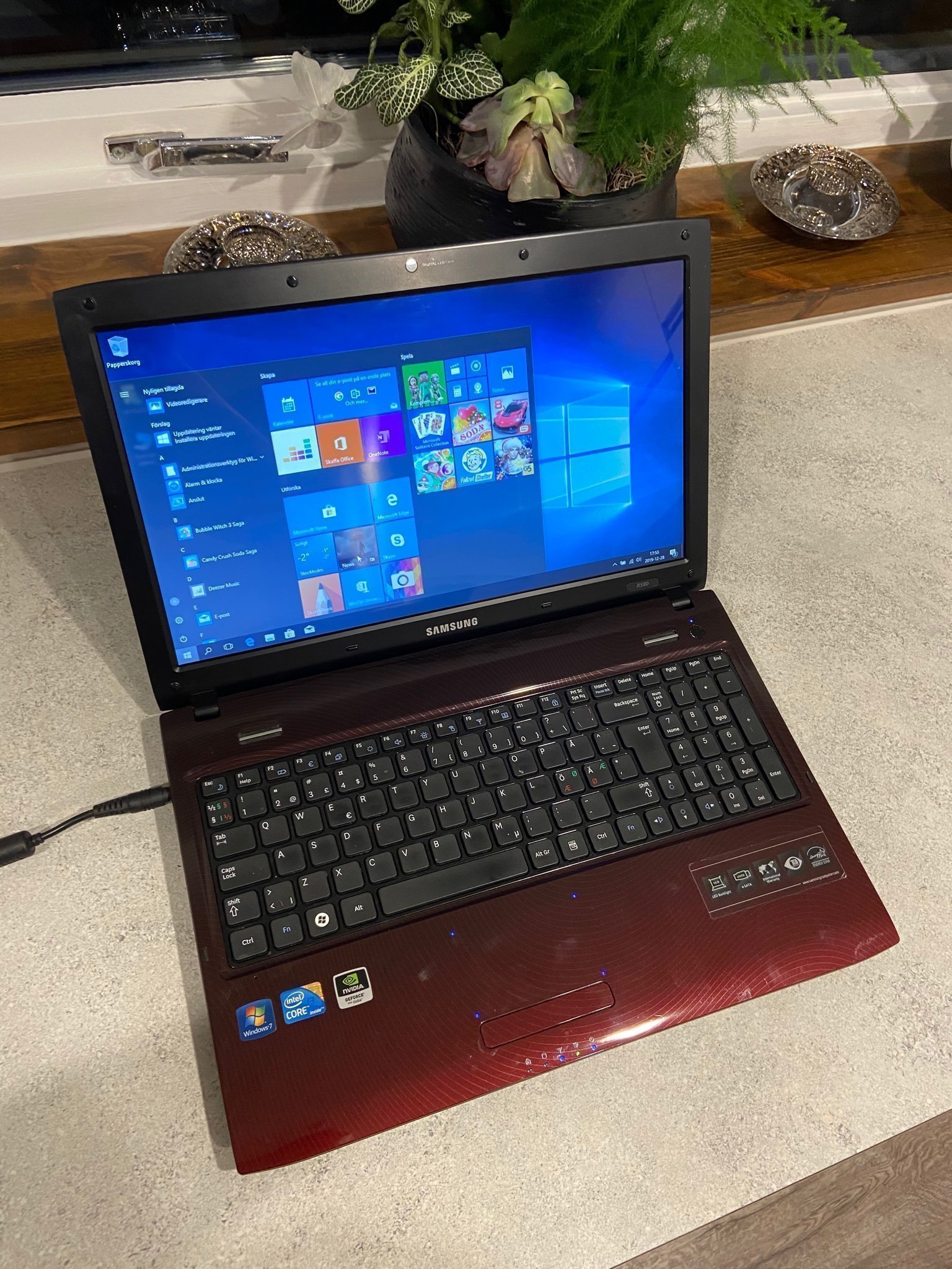 Samsung i3 (388394597) ᐈ Köp på Tradera
