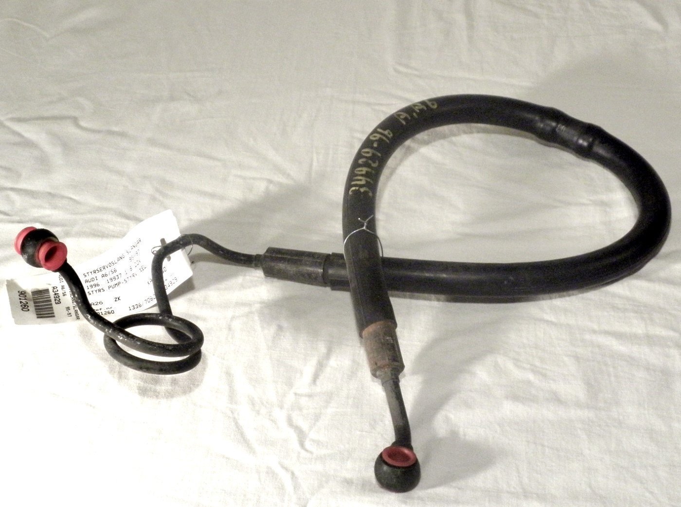 Se produkter som liknar Slang till styrservo Audi på Tradera (602107008)
