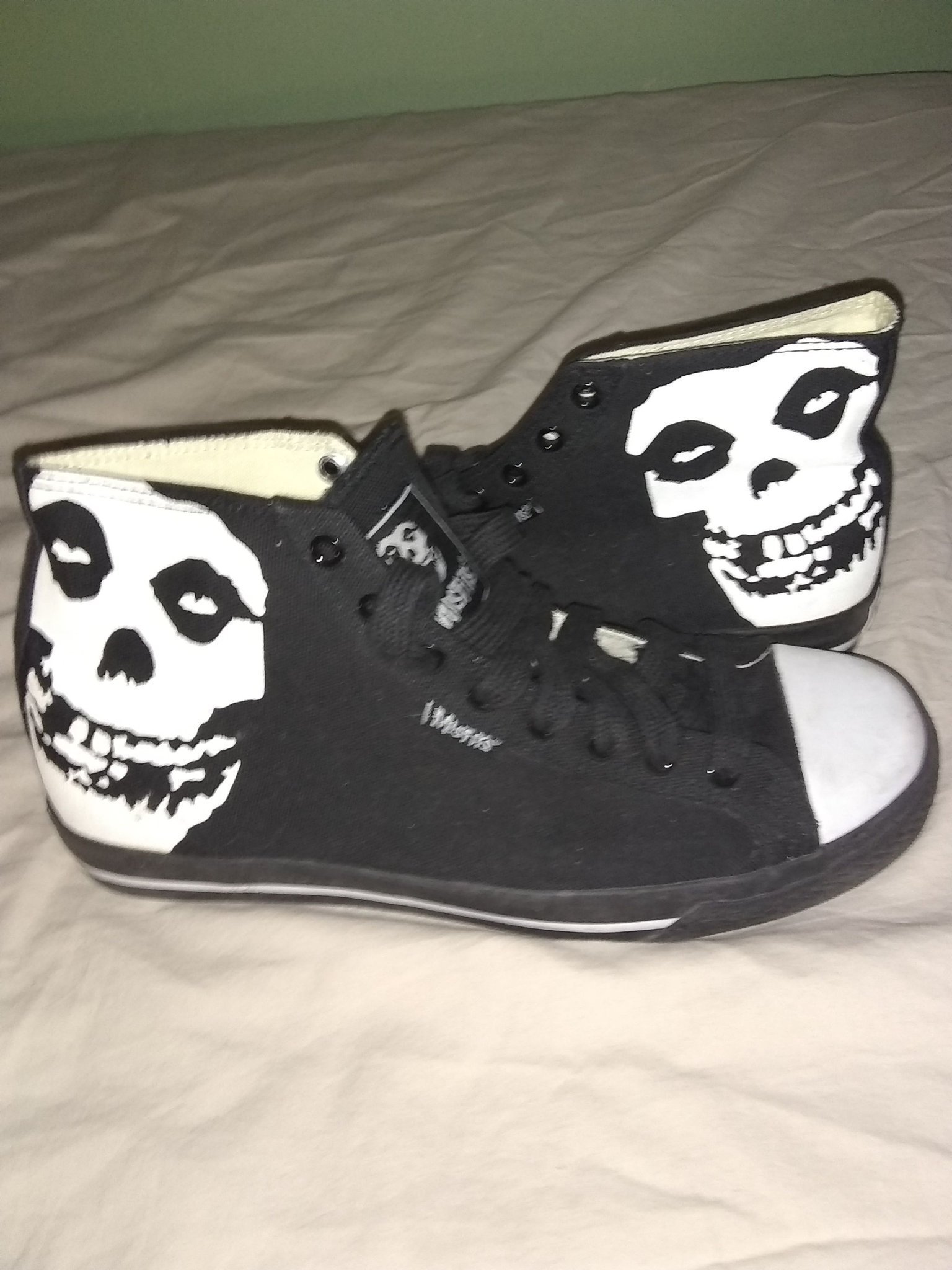 misfits converse