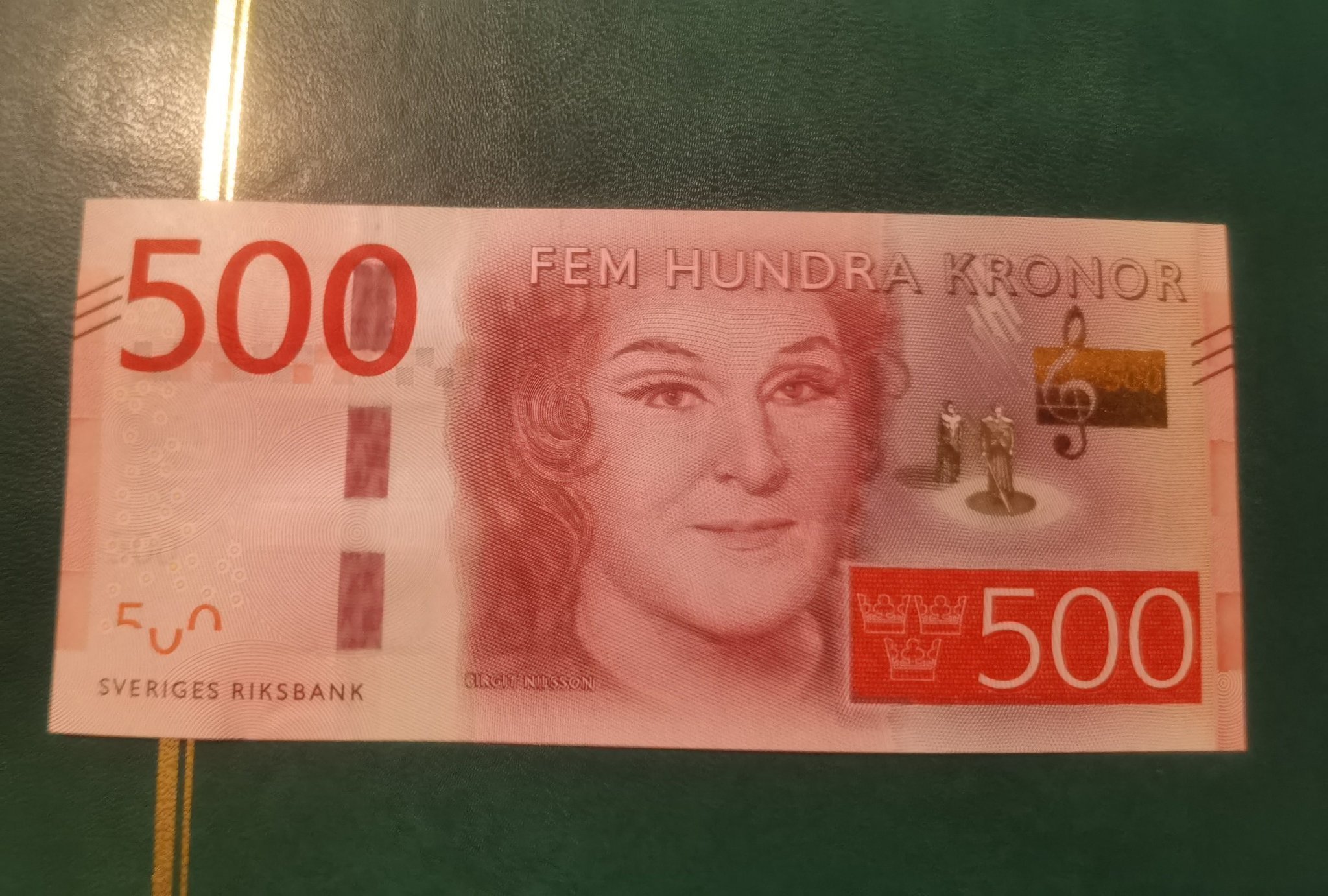 Se Produkter Som Liknar 1 St 500 Kronor Sverige Nya P Tradera se-produkter-som-liknar-1-st-500-kronor-sverige-nya-p-tradera