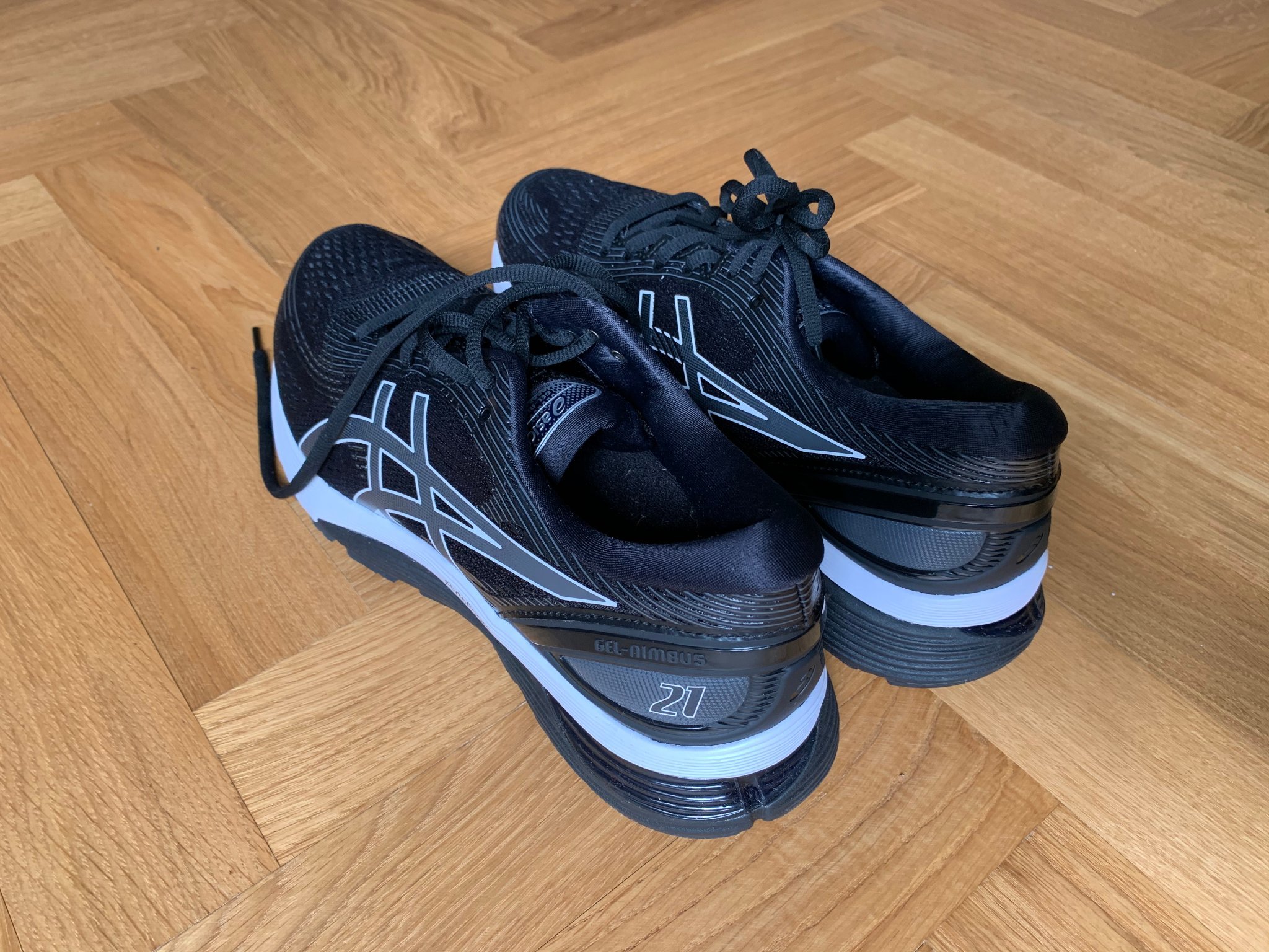 asics gel nimbus 44.5