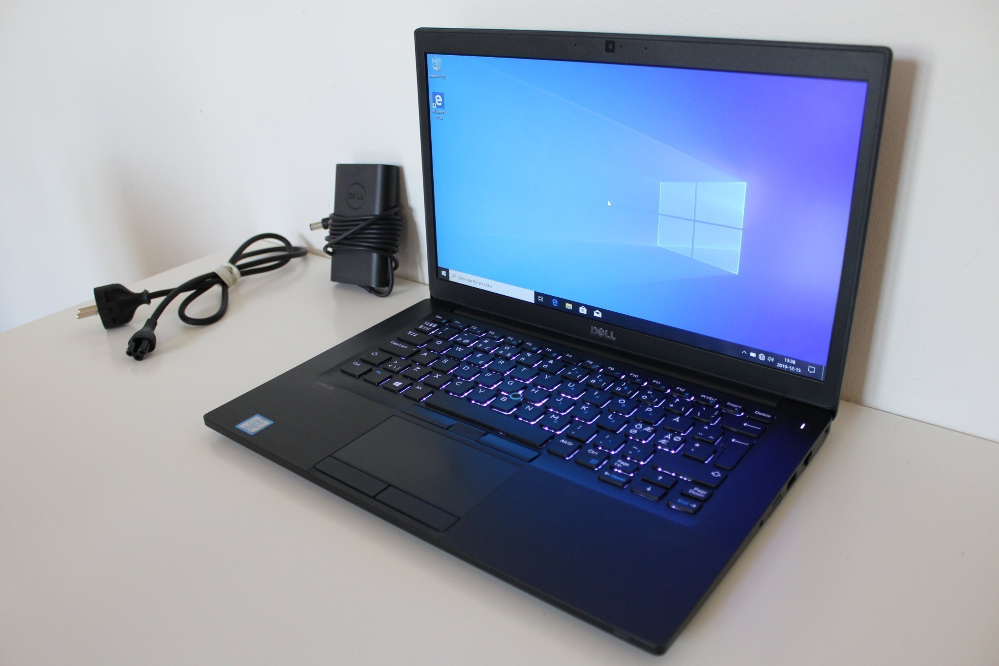 Dell Latitude 7480 - Core i5 7200U / 256GB M.2 SSD / 16GB DDR4 + 10mån Garanti!