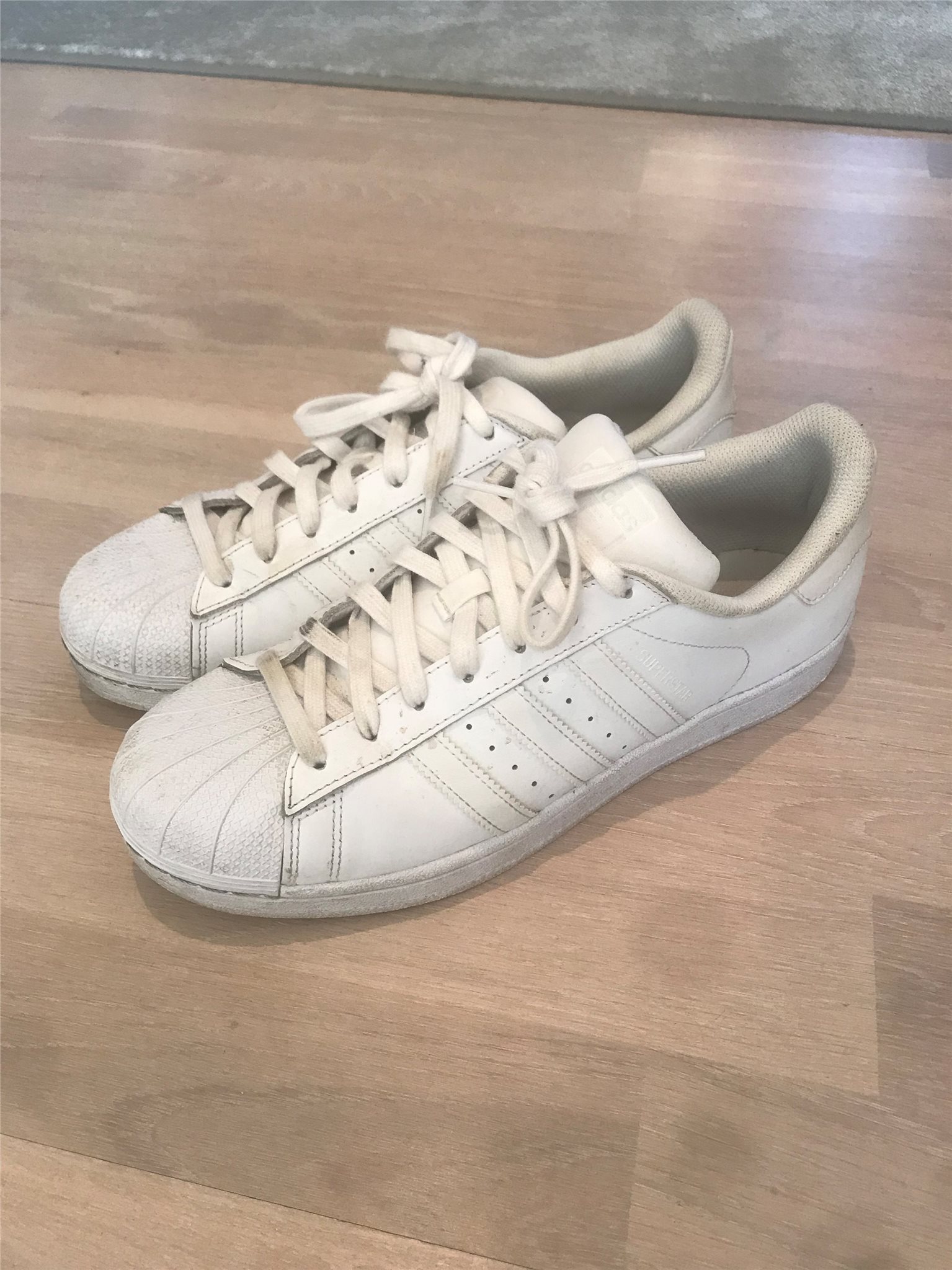 helvita adidas superstar helvita adidas superstar