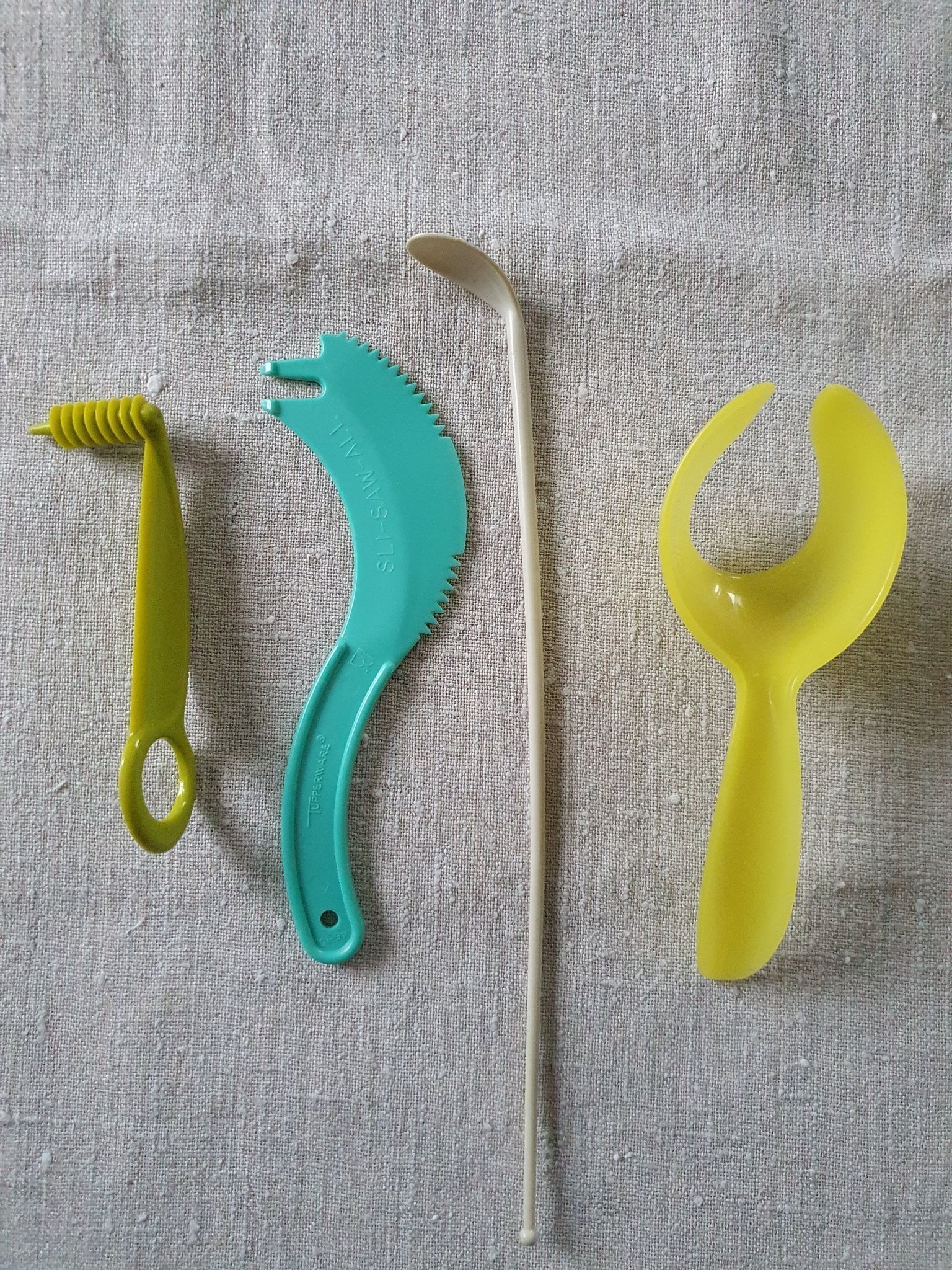 Tupperware SliSawAll universal kniv smörkniv .. Köp på Tradera (629441414)