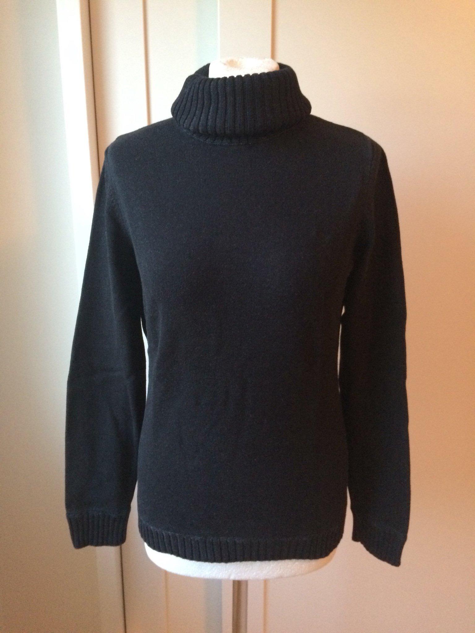 Esprit svart stickad tröja tjocktröja polotröja tjej dam stl M Esprit svart stickad tröja tjocktröja polotröja tjej dam stl M