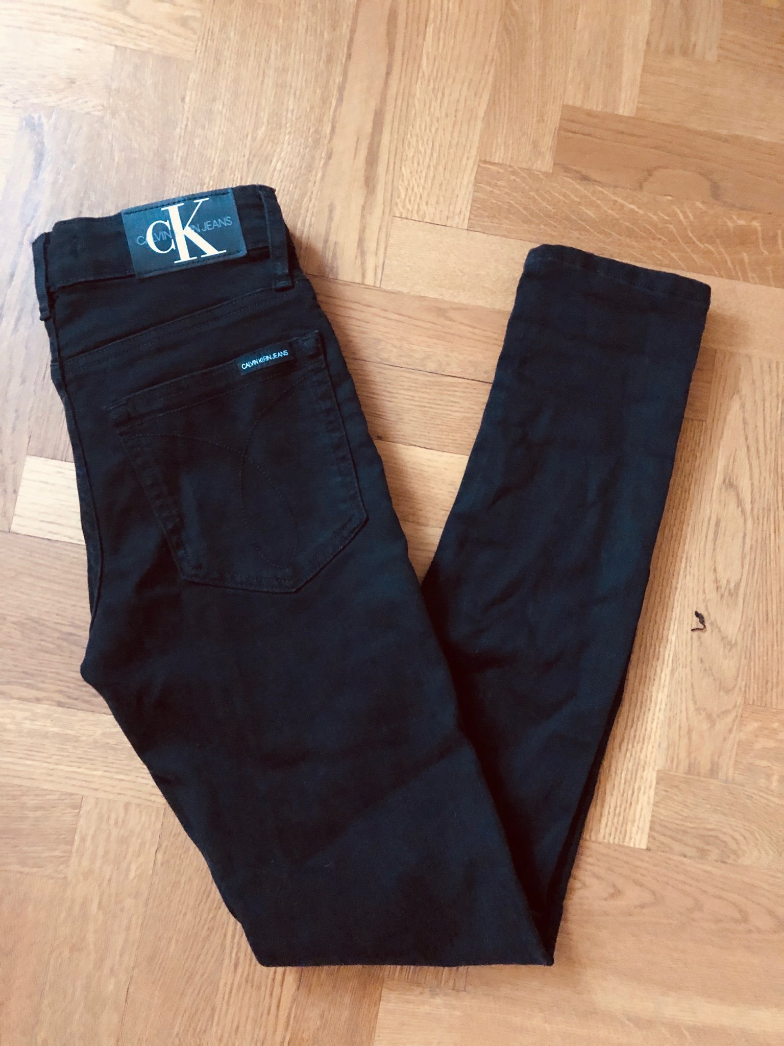 Byxor från CALVIN KLEIN JEANS! Oanvända!