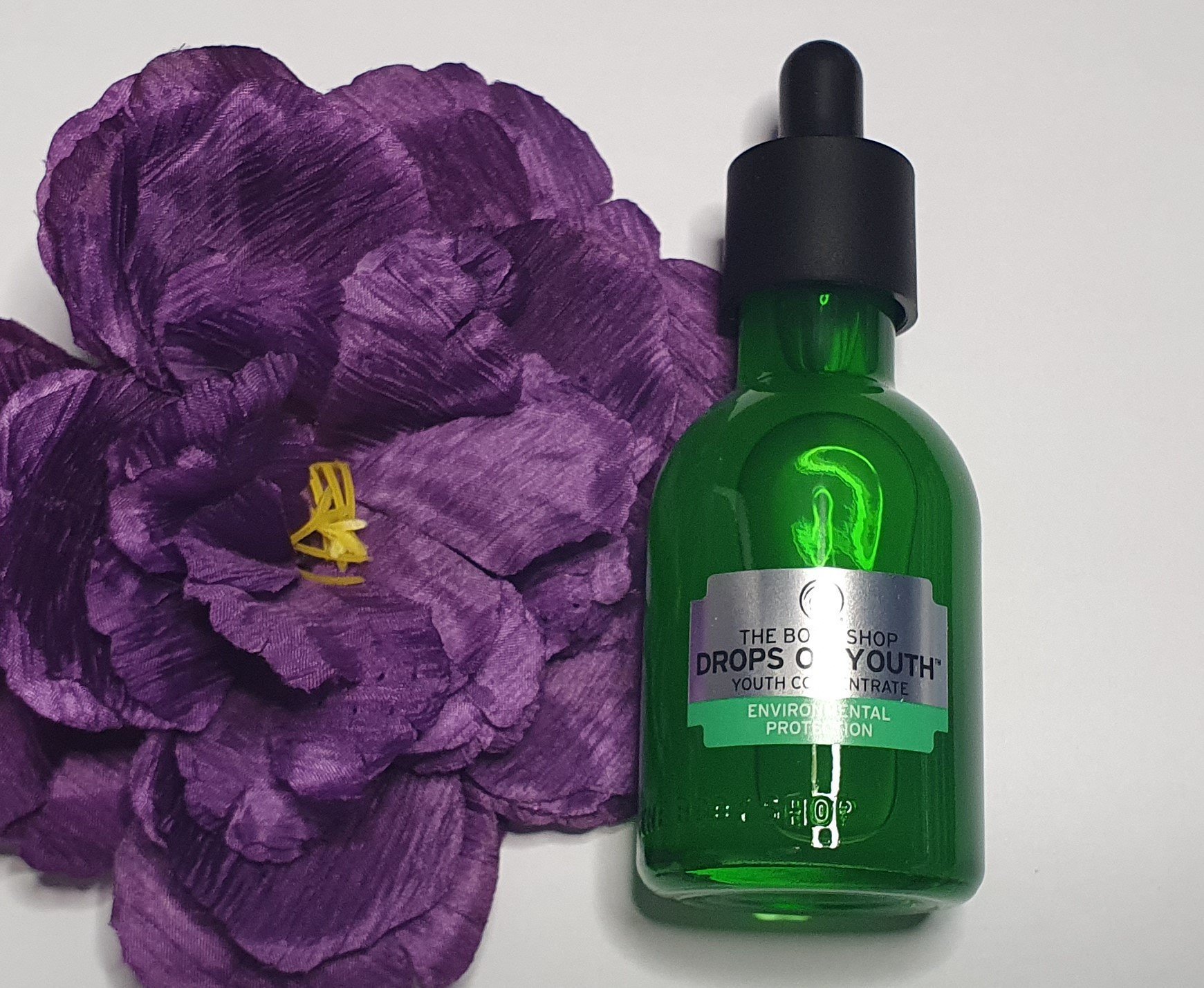 The body shop Drops of youth concentrate 50 ml .. Köp på Tradera