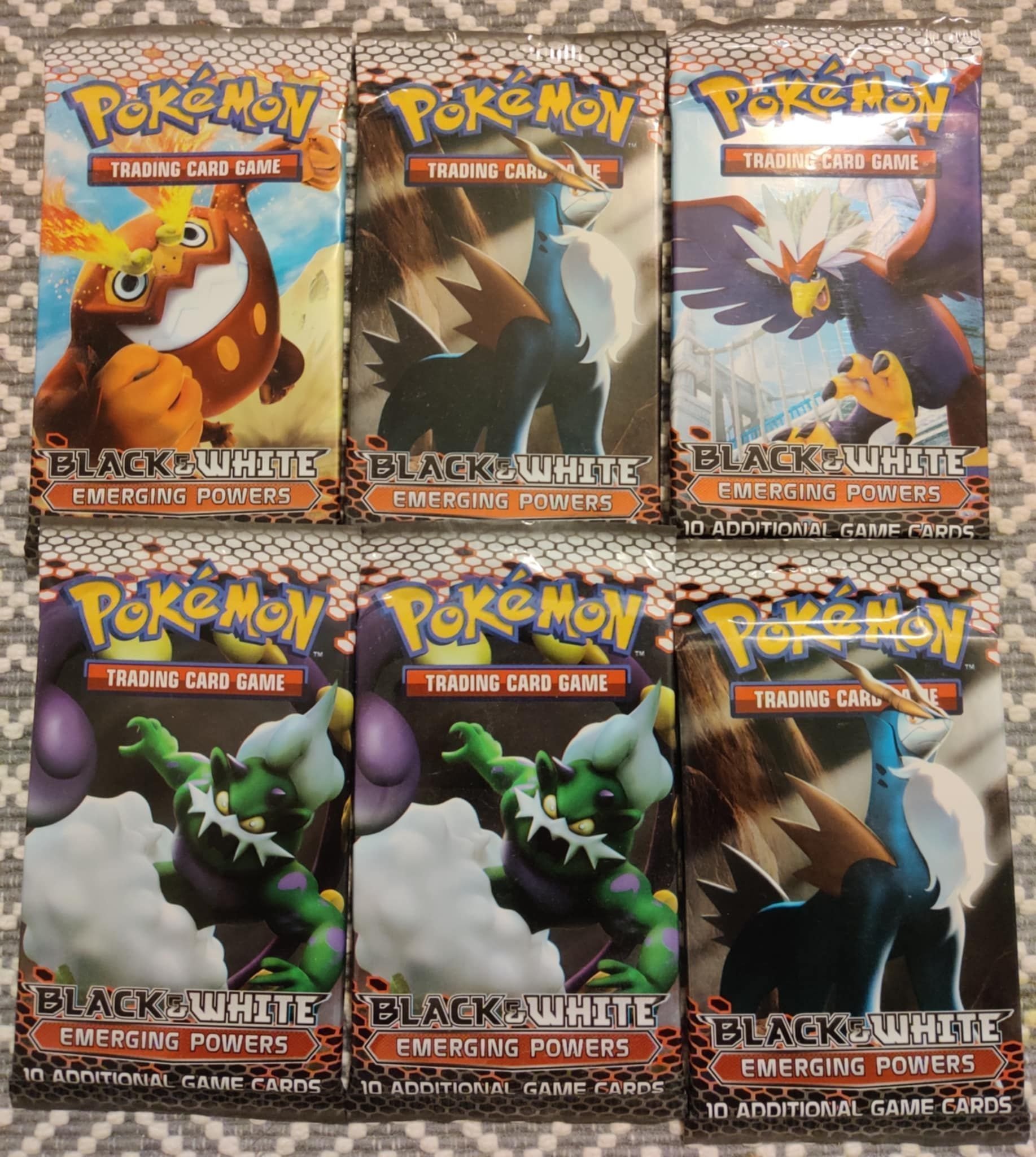 pokemon black and white emerging powers booster pack Black & White: Emerging Powers main image 1