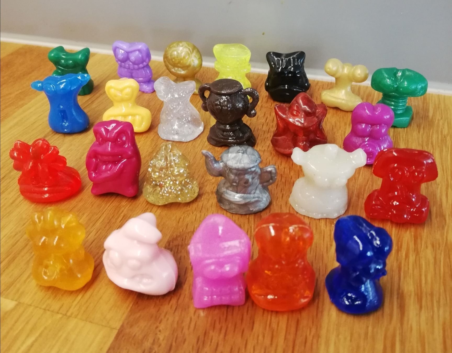 24 st Magic Box Crazy Bones Go go (421027032) ᐈ Köp på Tradera