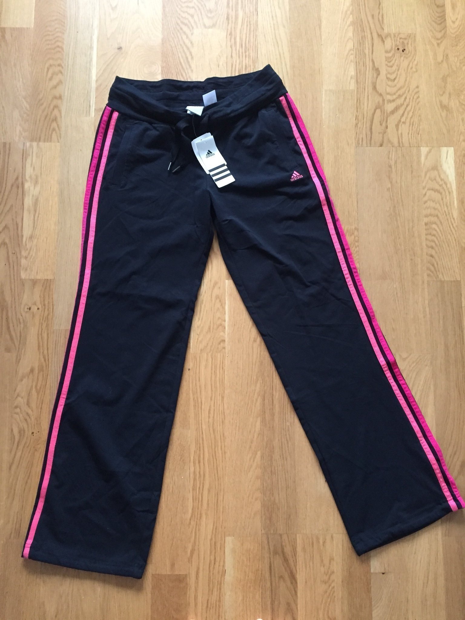 adidas byxor med rosa ränder adidas byxor med rosa ränder