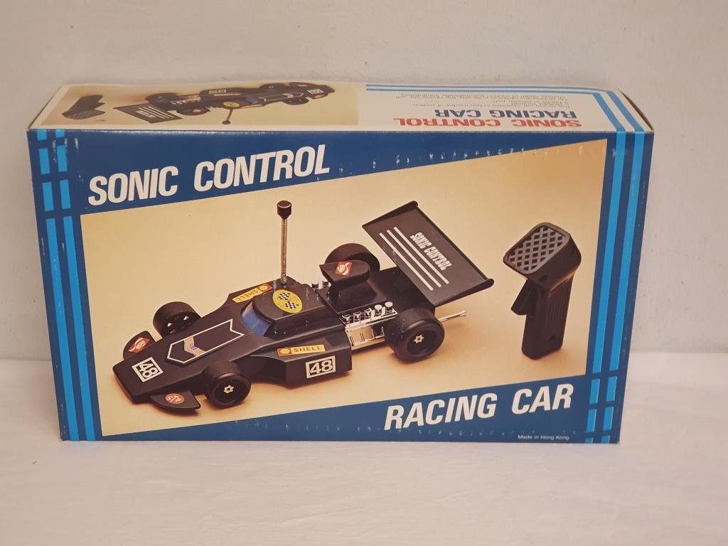 sonic control racing car
