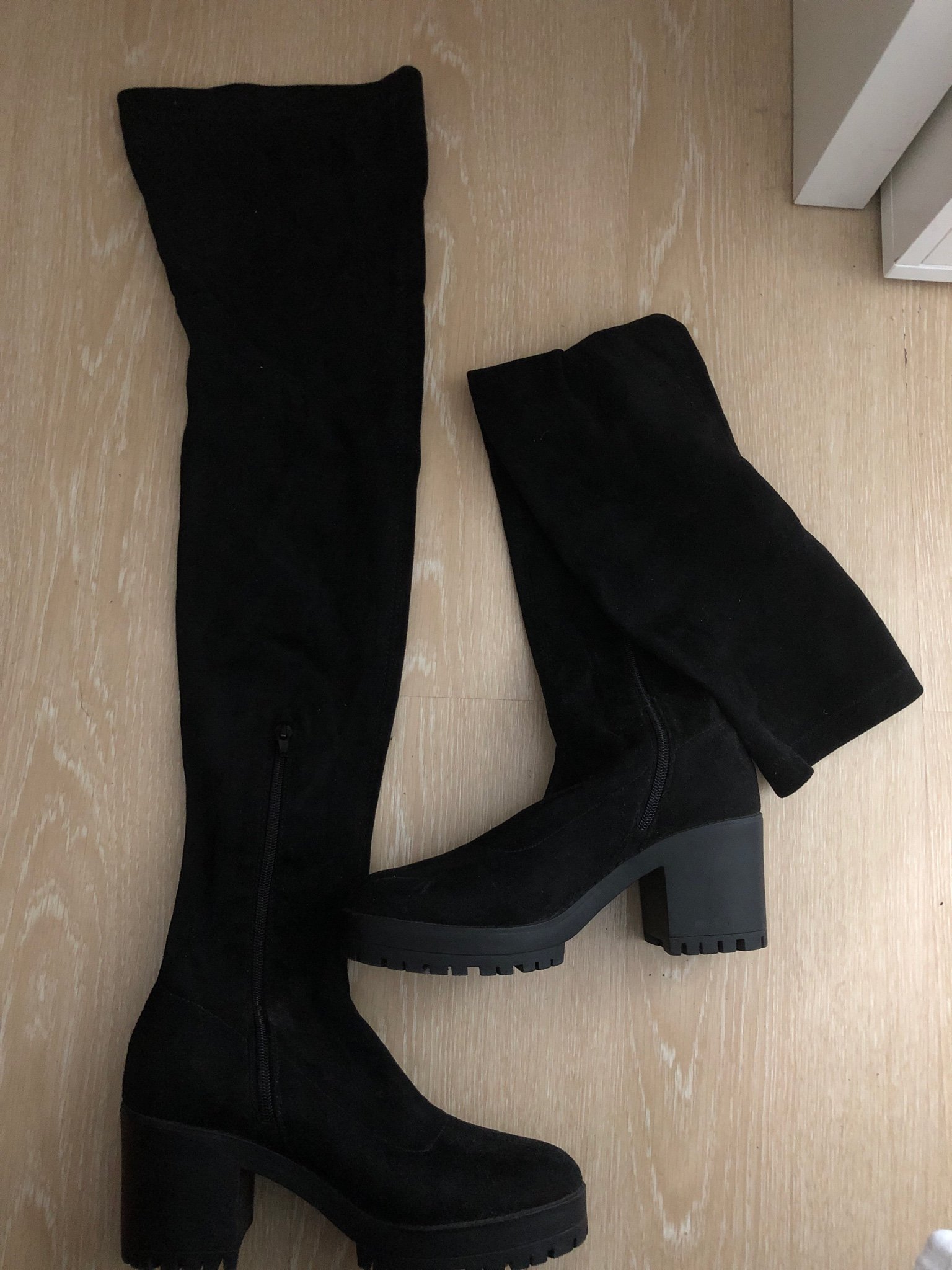Höga Boots Nelly storlek 38! (415871109) ᐈ Köp på Tradera Höga Boots Nelly storlek 38! (415871109) ᐈ Köp på Tradera